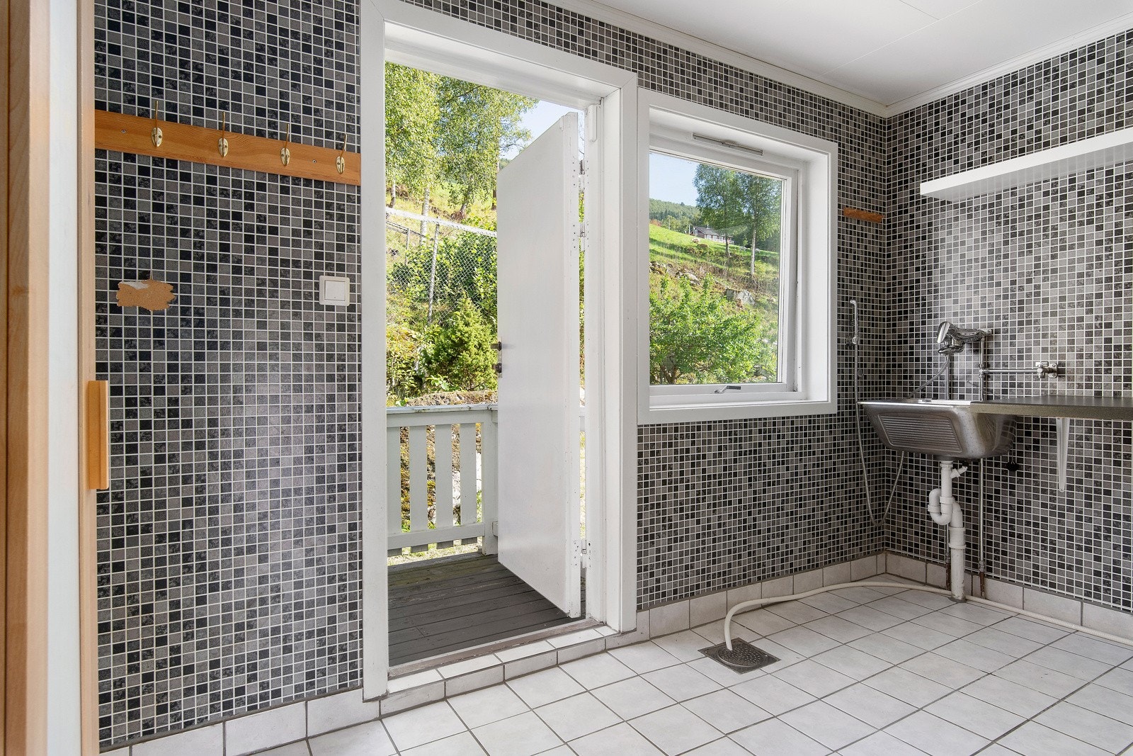 - og utgang til hagen. Galleribilde