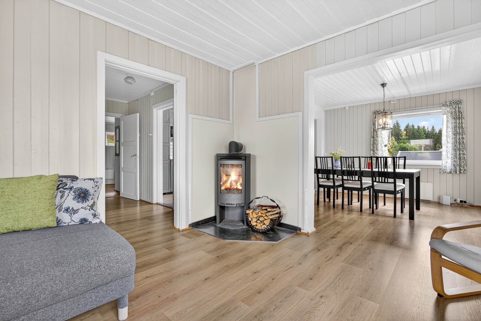 En moderne peisovn skaper både varme og hyggelig atmosfære. Galleribilde