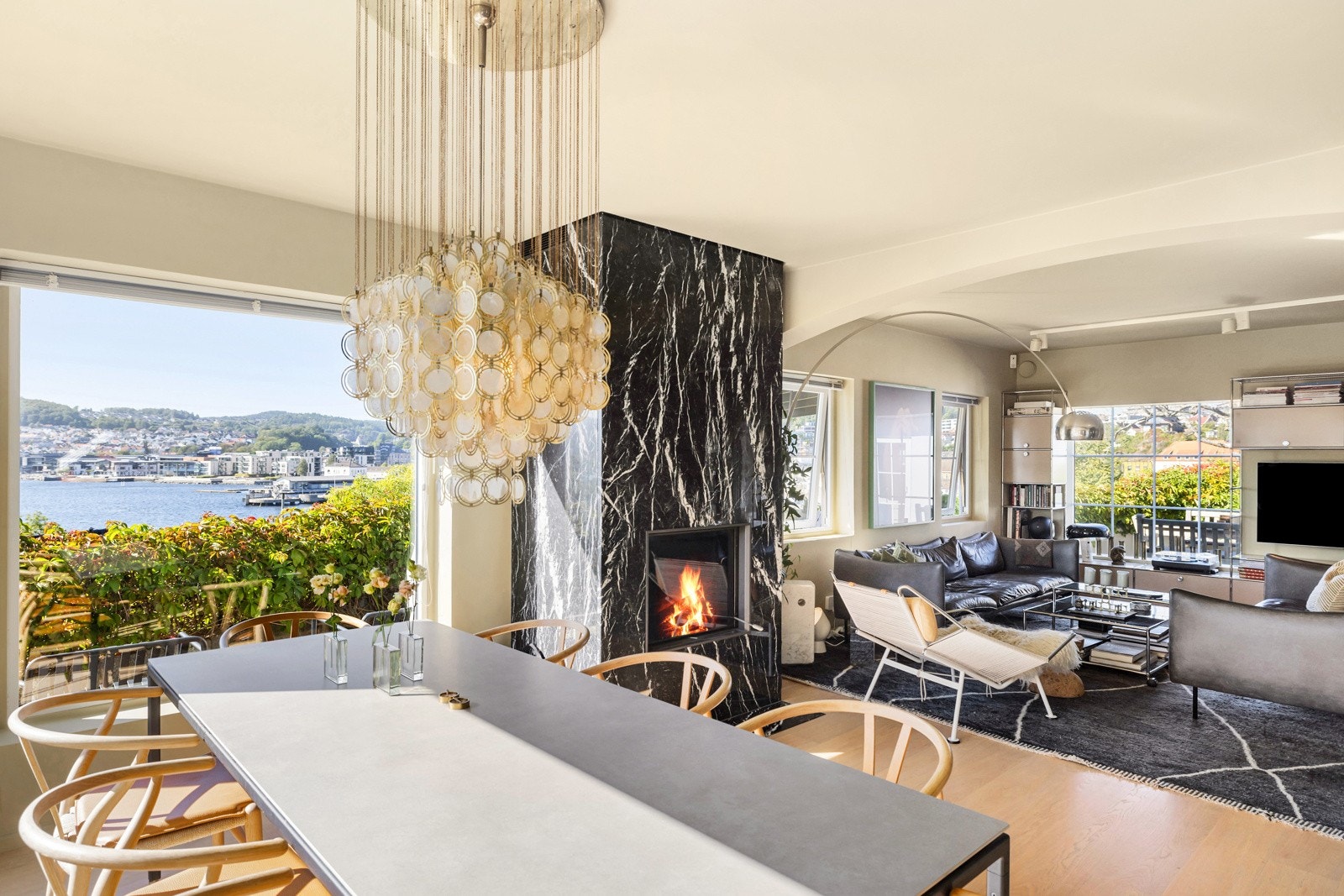 Flott utsikt fra spisestuen Galleribilde