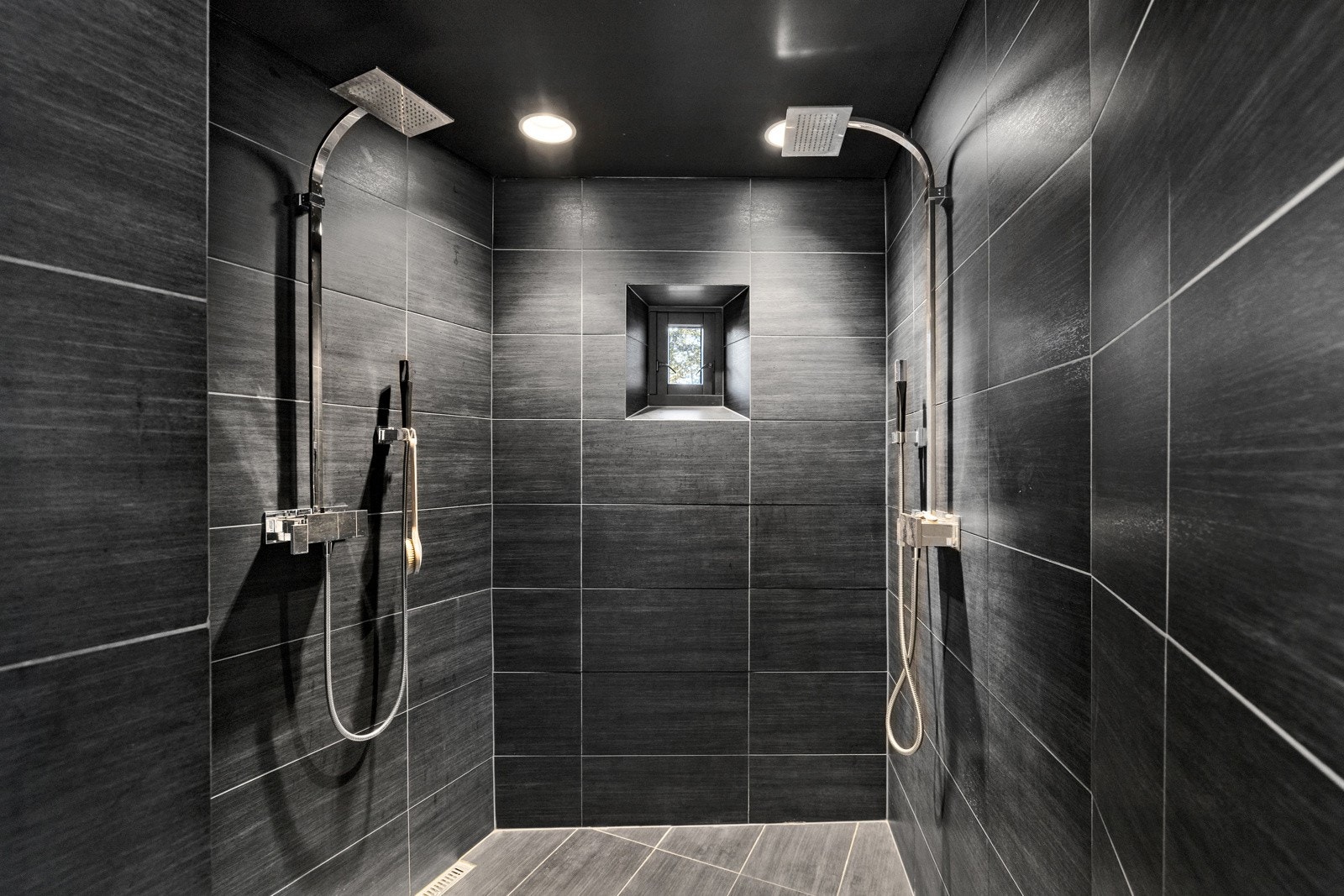 Dusjnisje på hovedbad Galleribilde