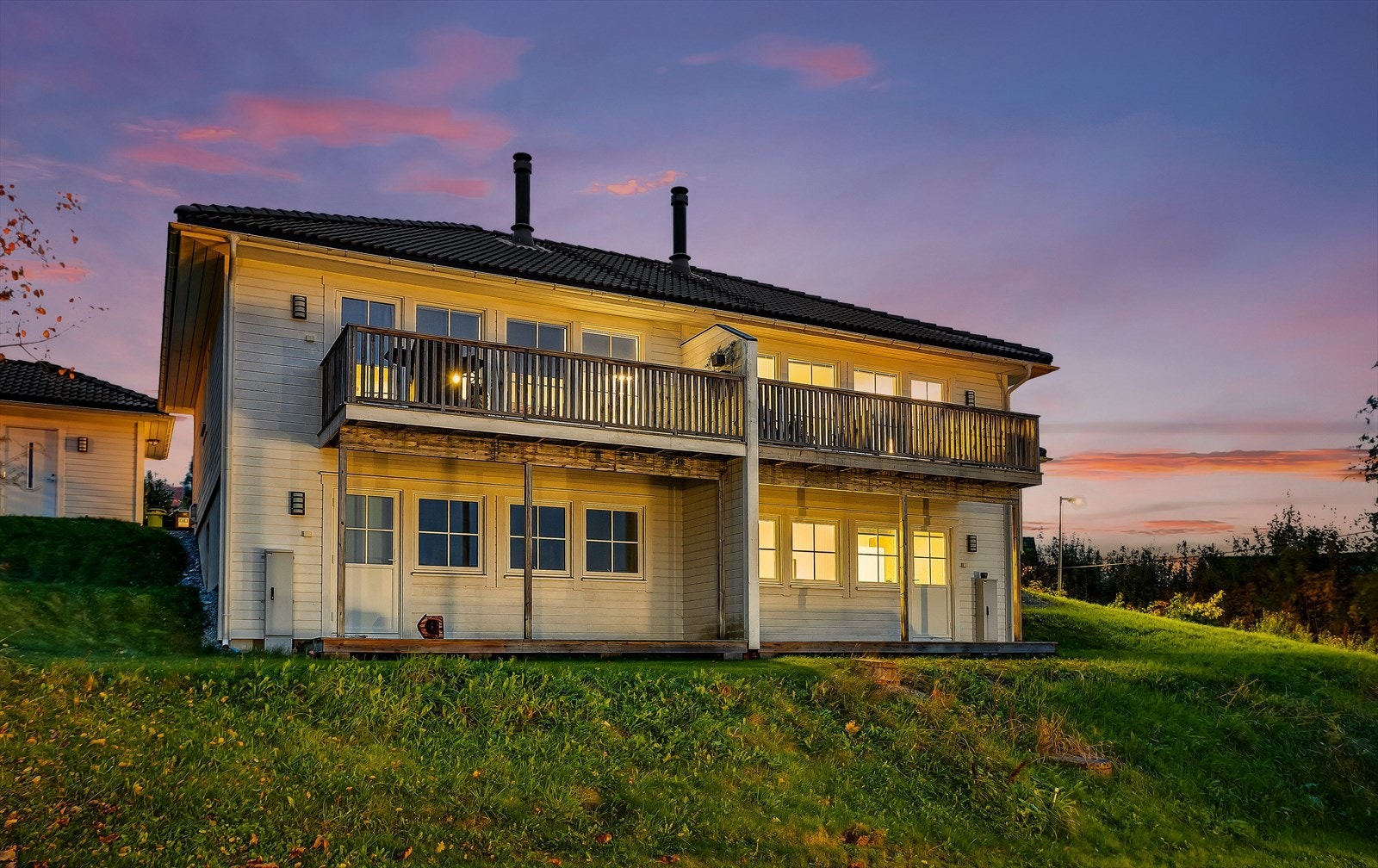 Boligen har også en terrasse på ca. 12 m² i underetasjen. Galleribilde