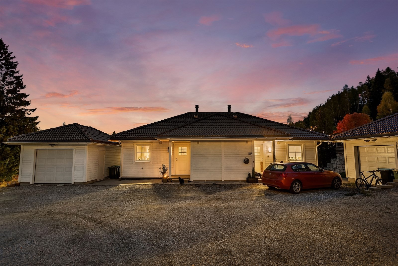 Eiendommen ligger i et etablert og rolig boligområde. Galleribilde