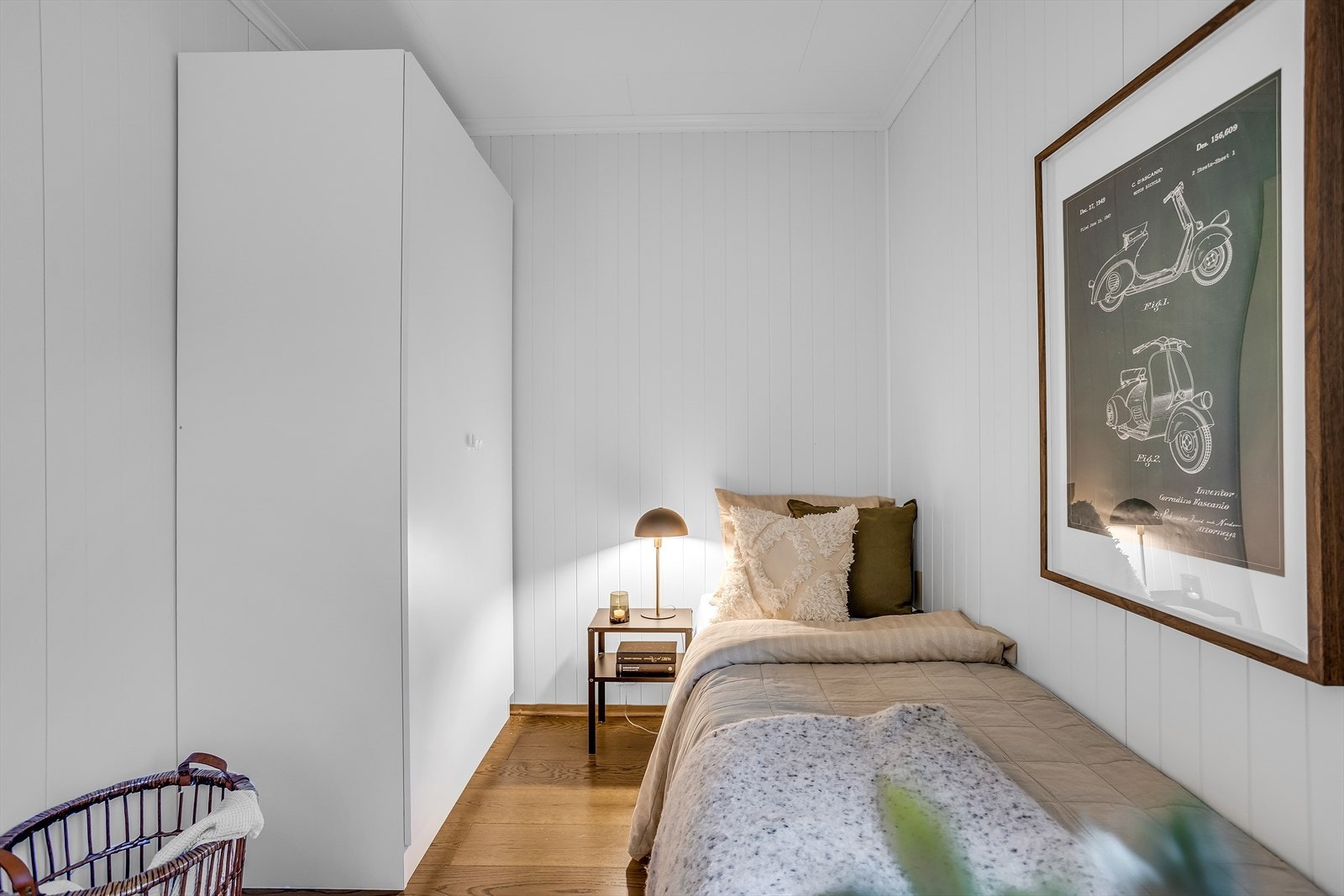 Også her er det plass til garderobeskap for oppbevaring. Galleribilde