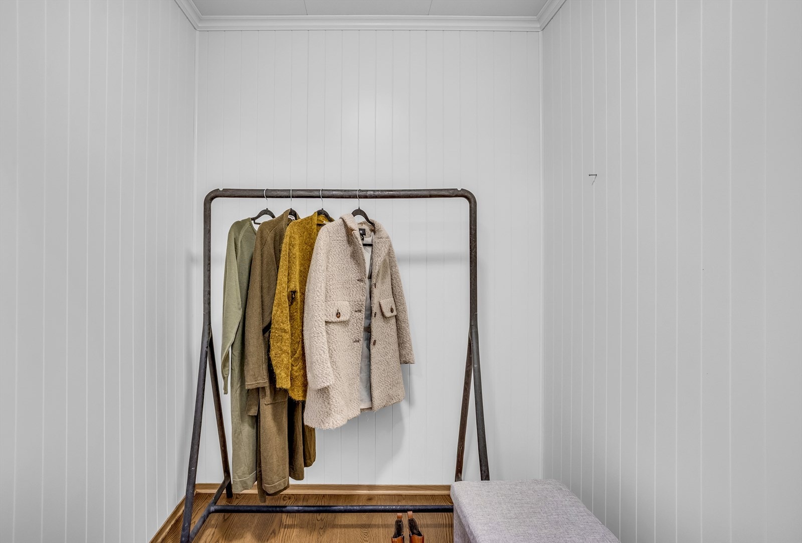 Boden i tilknytning til gangen gir fleksible lagringsmuligheter. Galleribilde