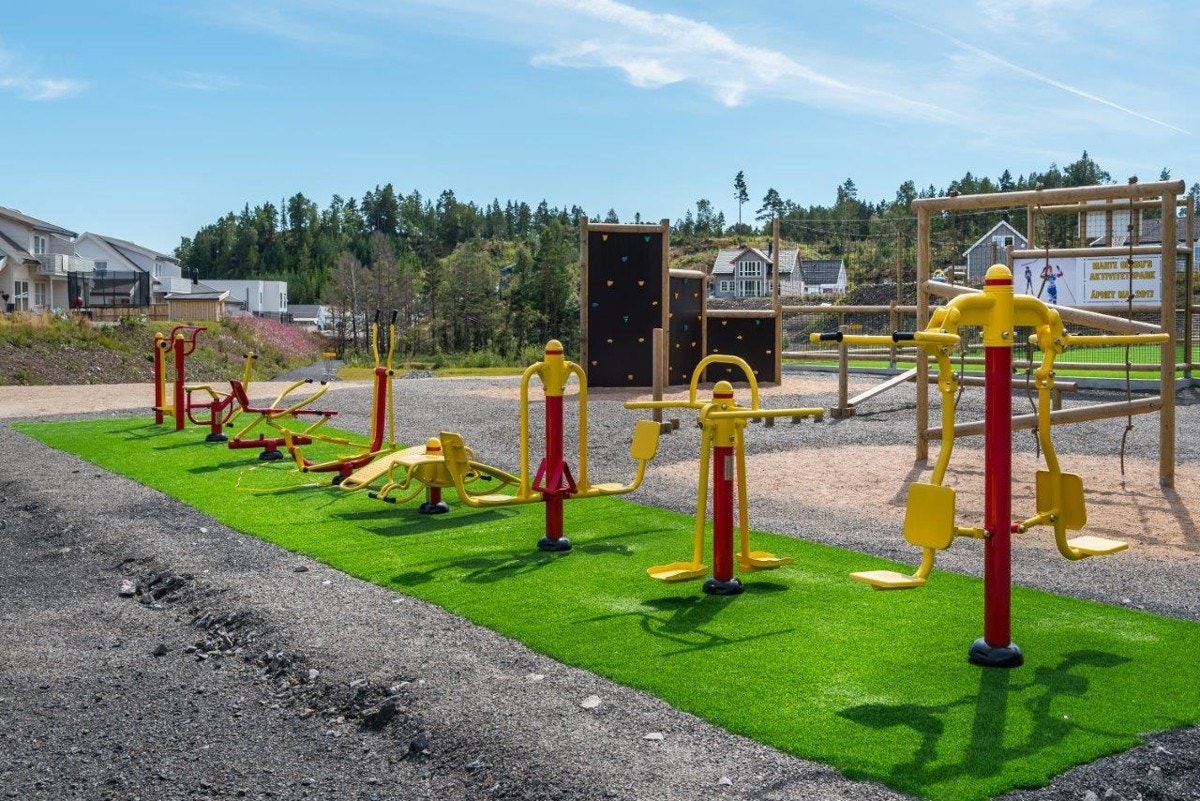 Marte Olsbus aktivitetspark ligger i boligfeltet - Her er et naturlig samlingspunkt for naboene Galleribilde