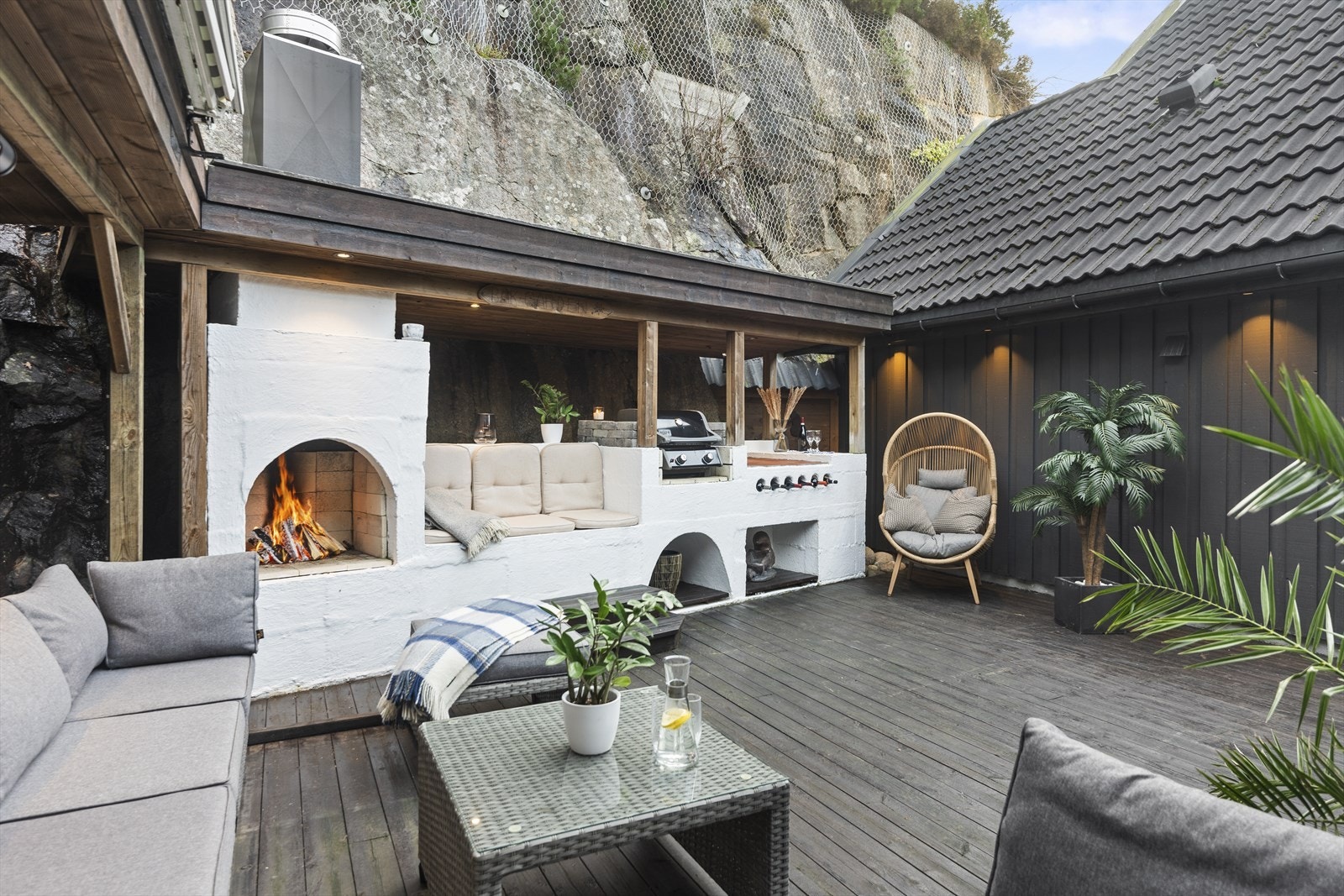 Plassbygd peis og grillsone Galleribilde