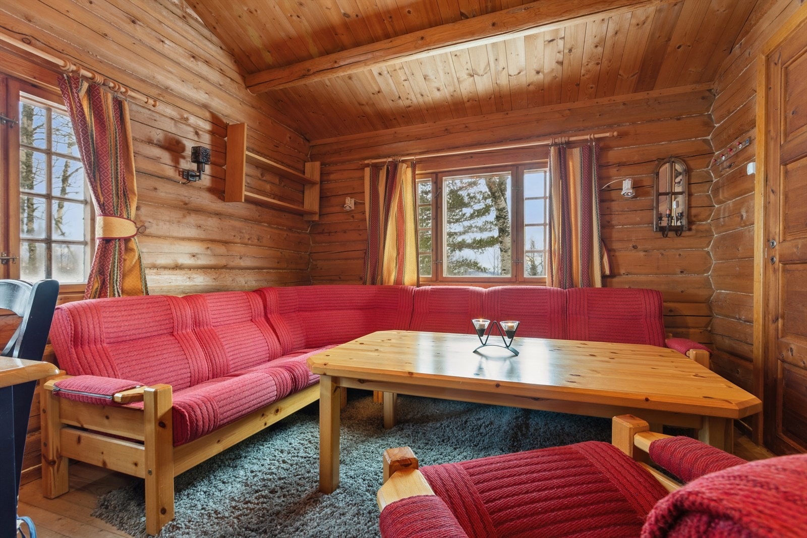 Eiendommen overtas slik den fremstår på visning, inkludert møbler og løsøre. Galleribilde