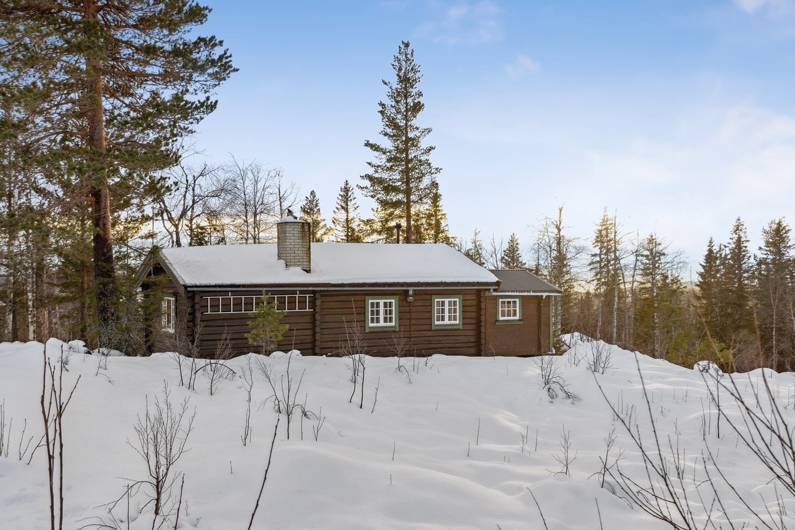 Eiendommen har en attraktiv beliggenhet på Norefjell i Krødsherad kommune. Galleribilde