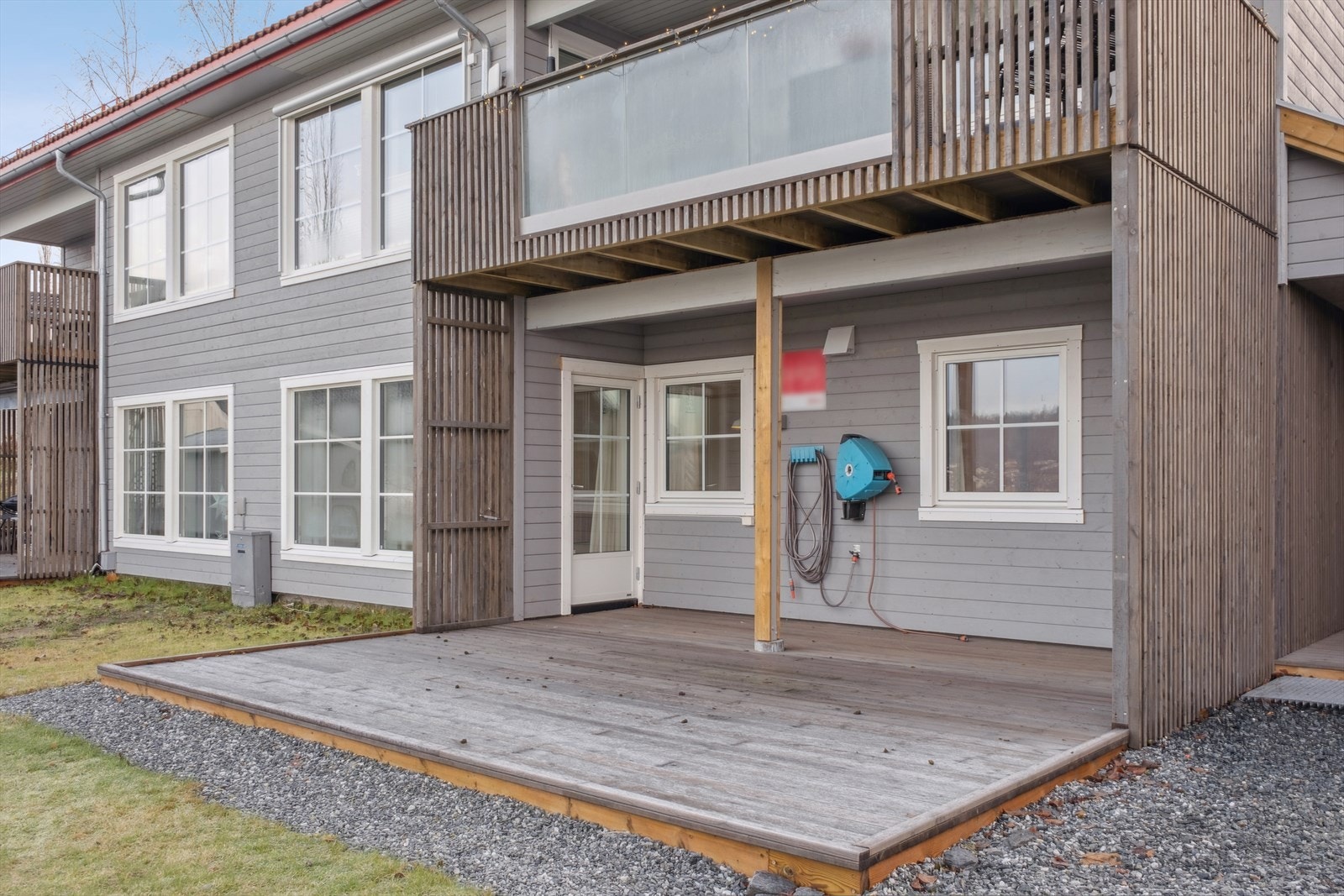 Opplegg til vannkrav og utvendig stikk på terrasse. Galleribilde