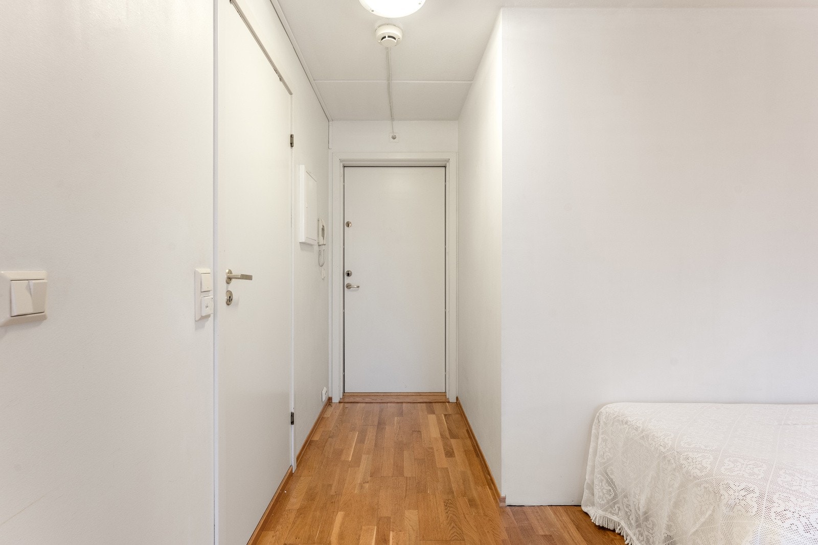 Entré med plass for garderobeløsninger Galleribilde