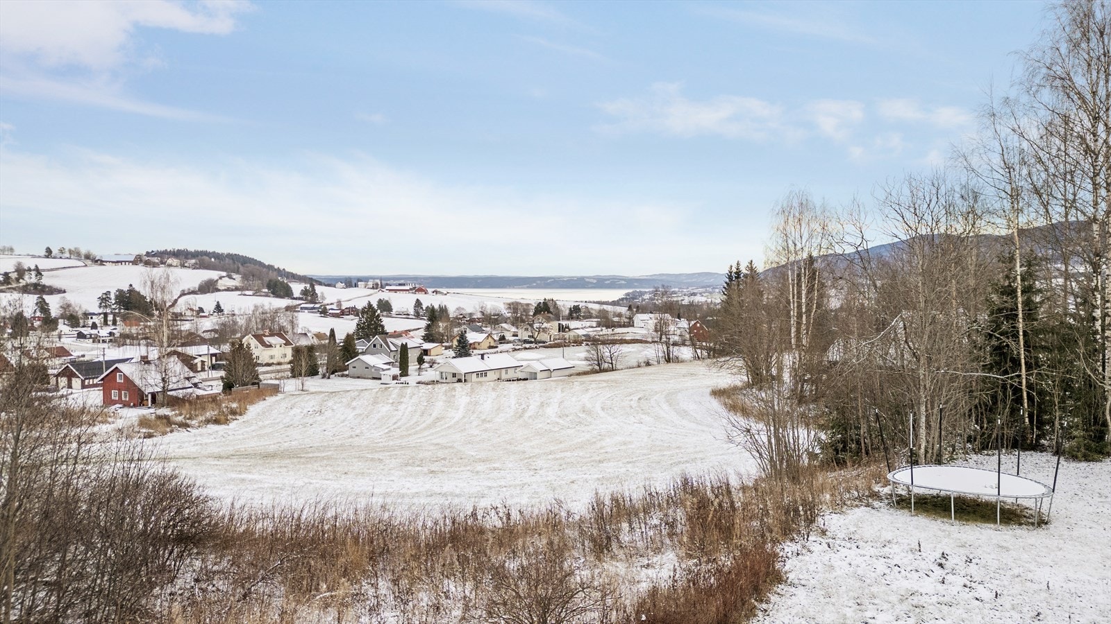 God utsikt mot Mjøsa. Galleribilde