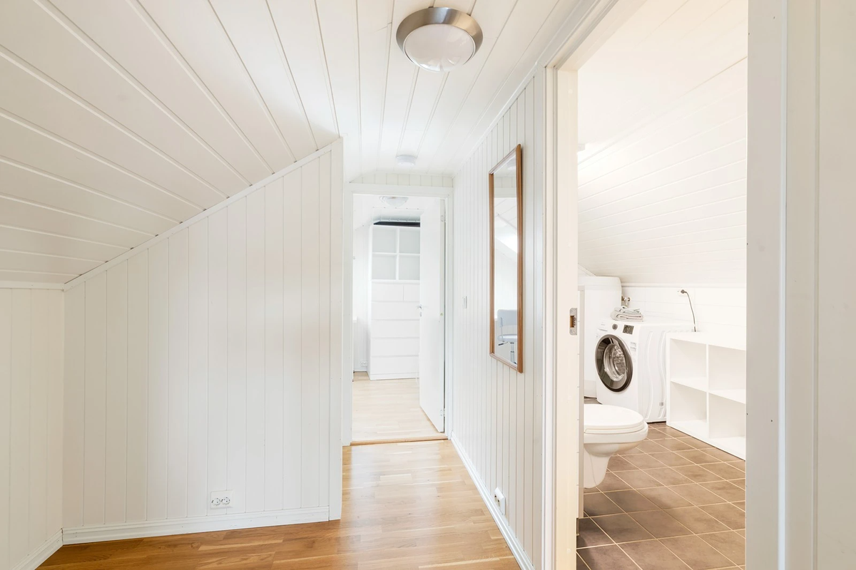 Trappeoppgang og loftstue Galleribilde