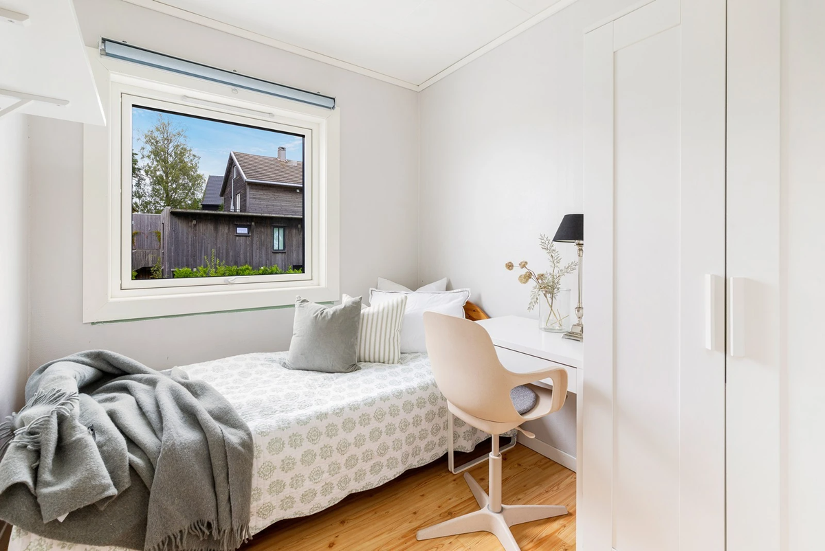 Soverom 1 (6000 kr/mnd) - LEDIG, NY OPPUSSET Galleribilde