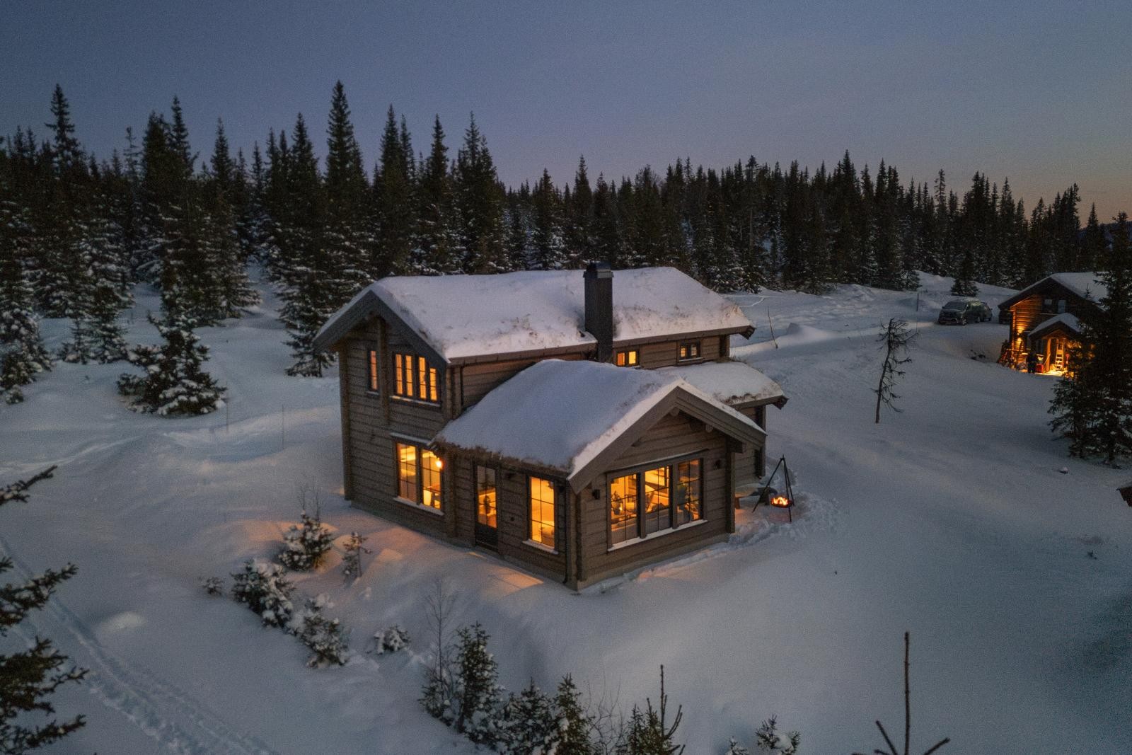 Haugom 12 ble oppført i 2022 og holder gjennomgående god standard på materialer og overflater. Galleribilde