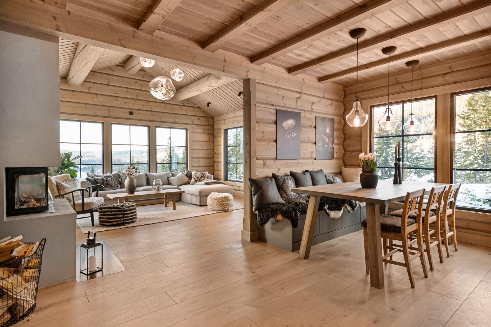 Spisestuesonen er praktisk plassert i tilknytning til kjøkkenet. Galleribilde