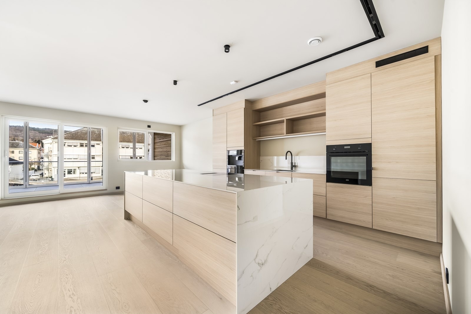 Kvalitetskjøkken m/påkostede hvitevarer Galleribilde