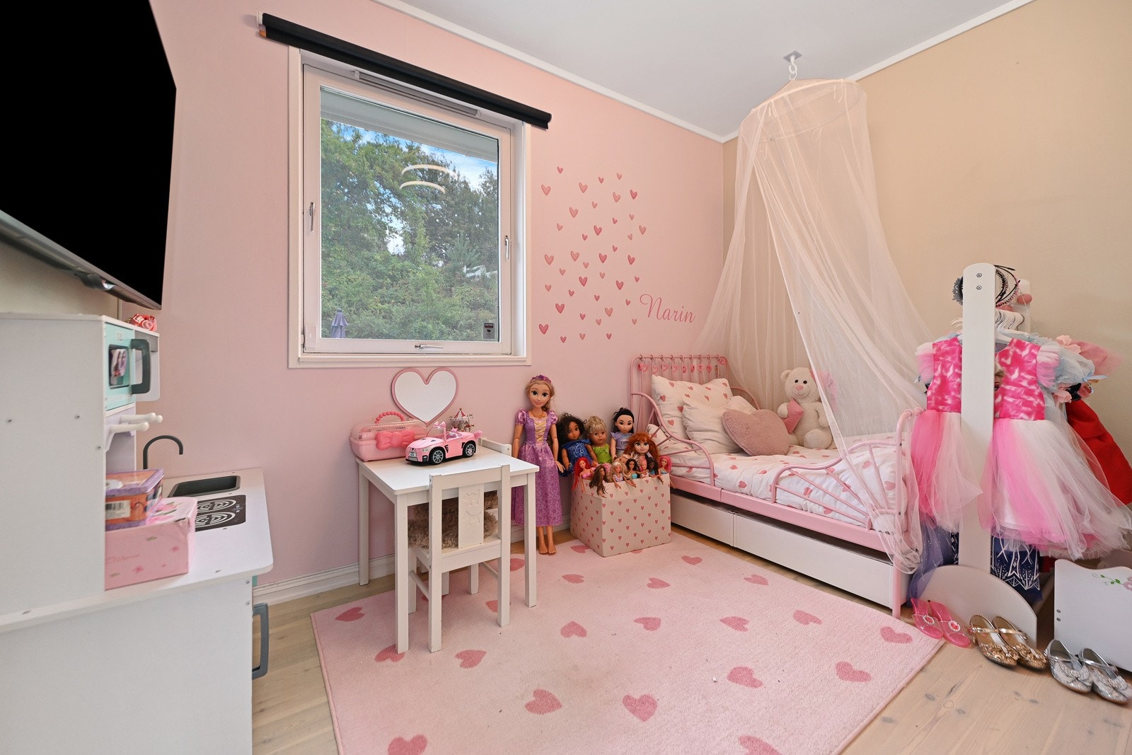 Soverommene er holdt i lyse farger. Galleribilde