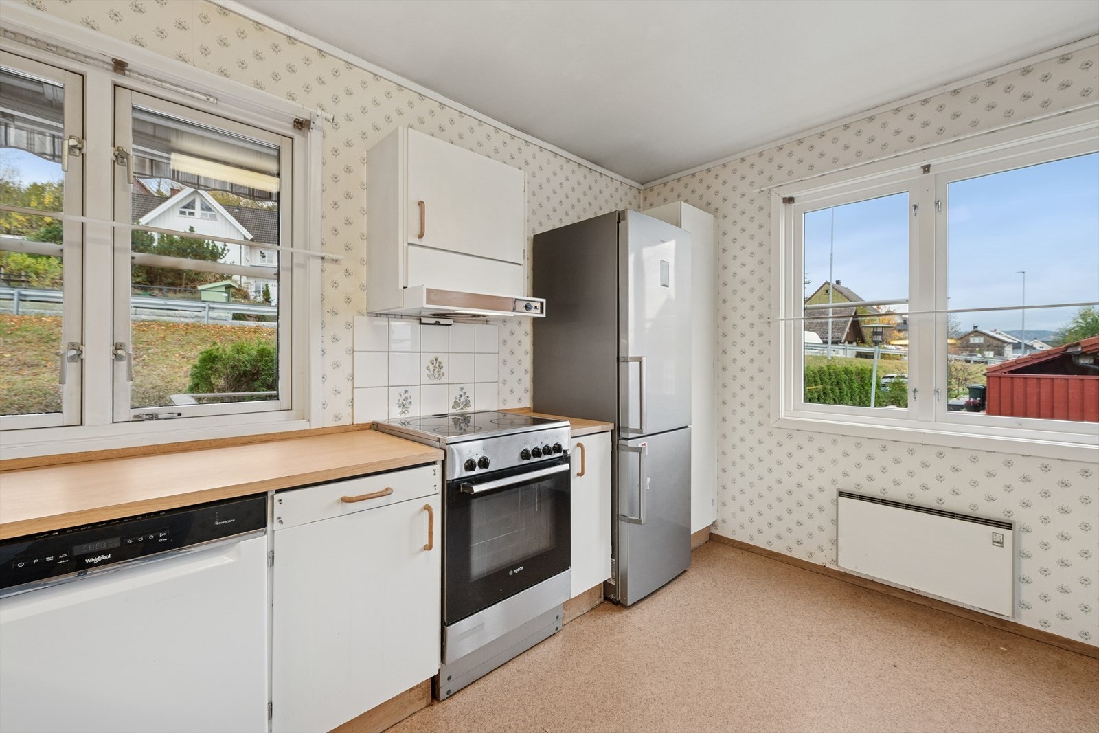 Hvitevarer på kjøkkenet medfølger handelen Galleribilde