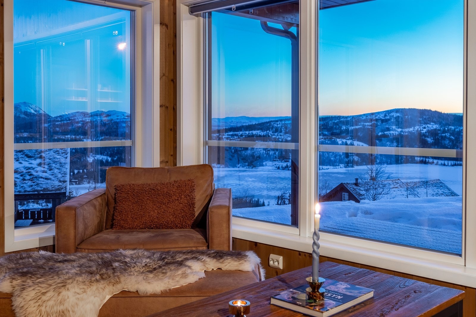 Stuen er av god størrelse og enkel å møblere etter eget ønske. Galleribilde