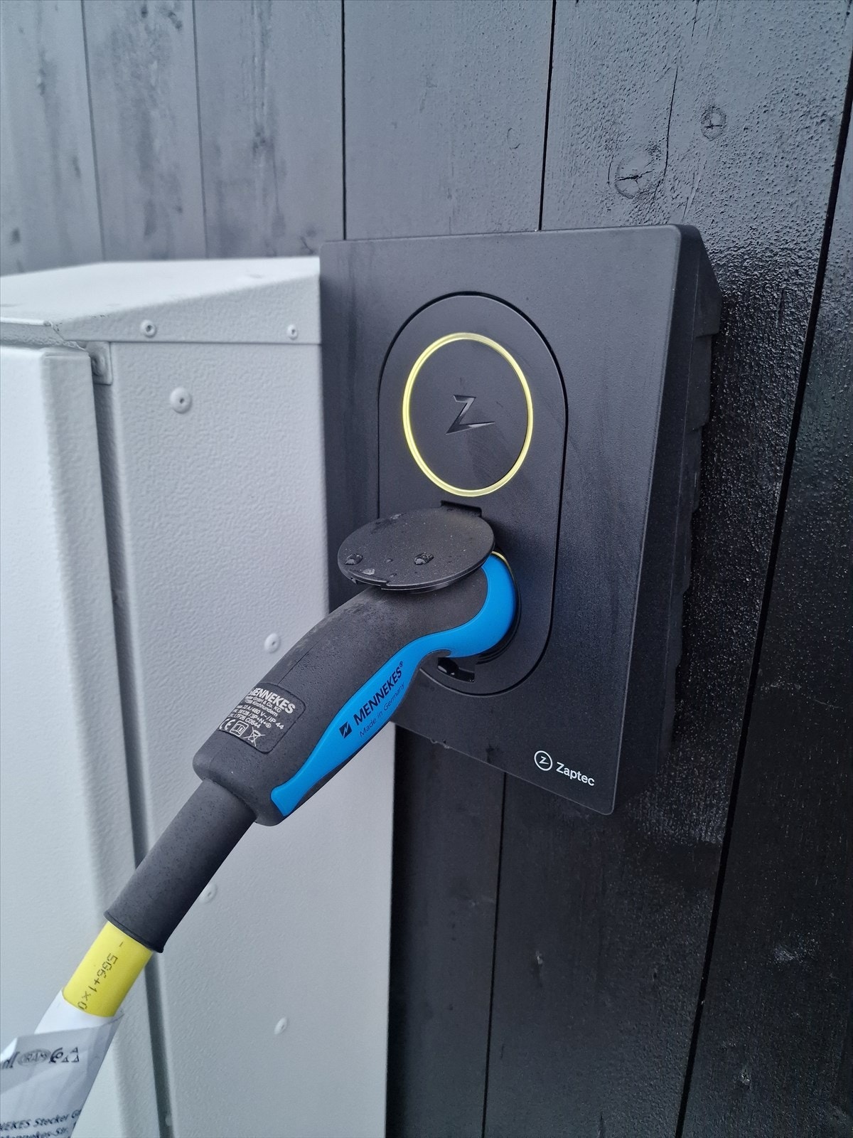 Selgers privatebilder. Det er montert ladeboks på hytten. Galleribilde