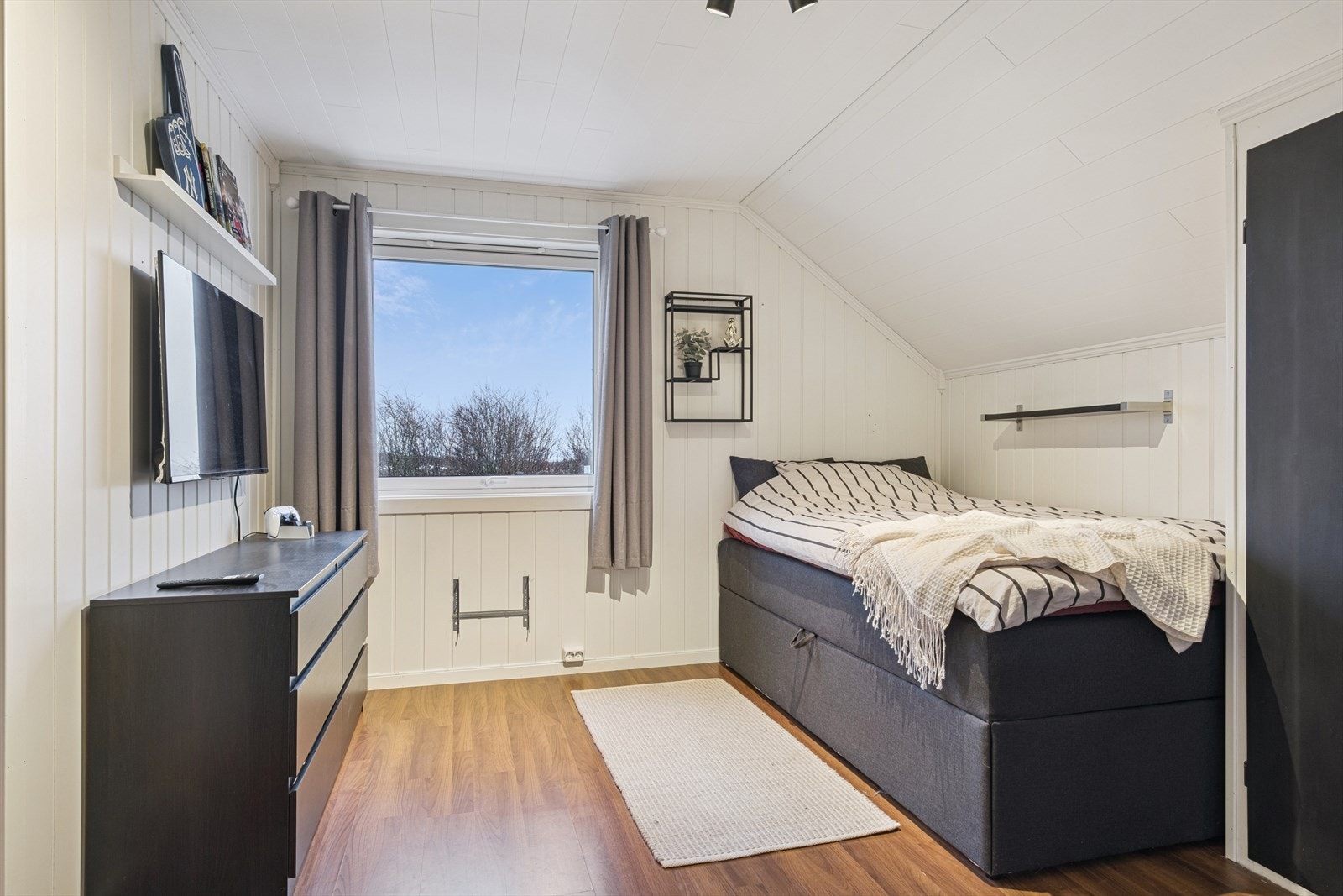 Soverom 3 er på 11 kvm. Alle soverom er av god størrelse. Galleribilde