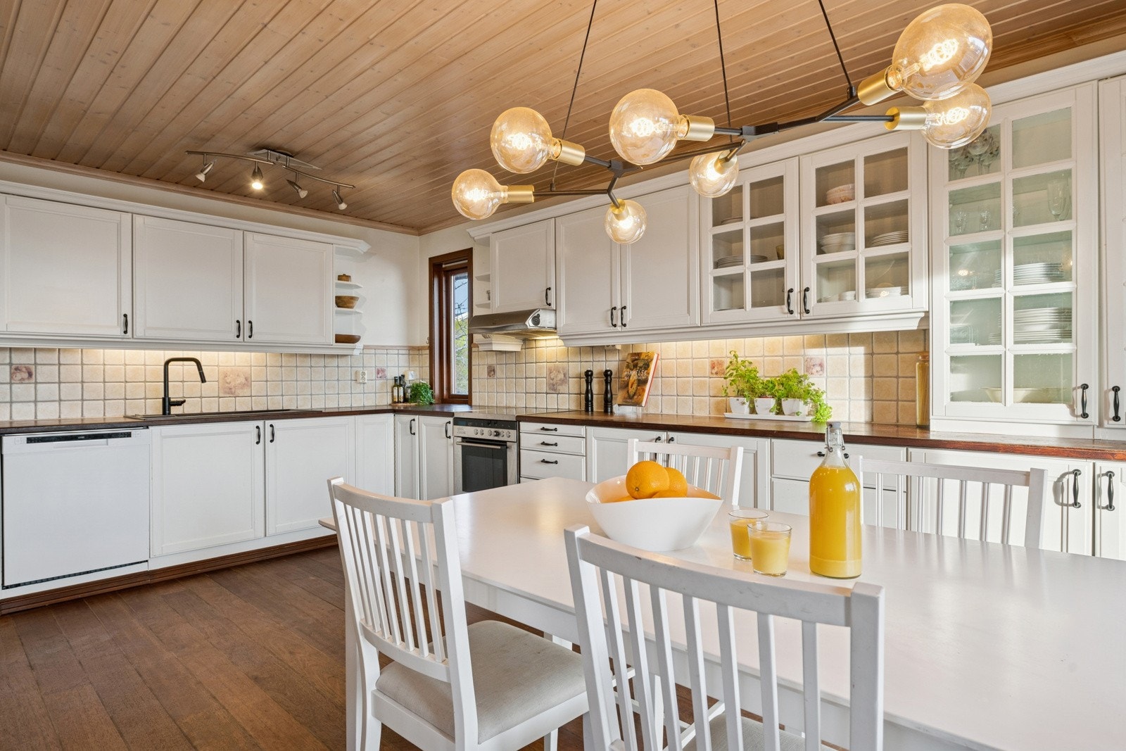 Kjøkken. Galleribilde