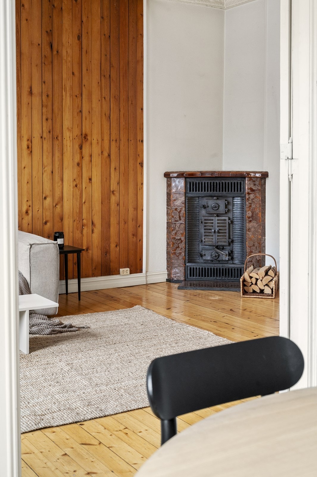 Peis i stuen som er fin å ha på de kaldere vinterdagene. Galleribilde