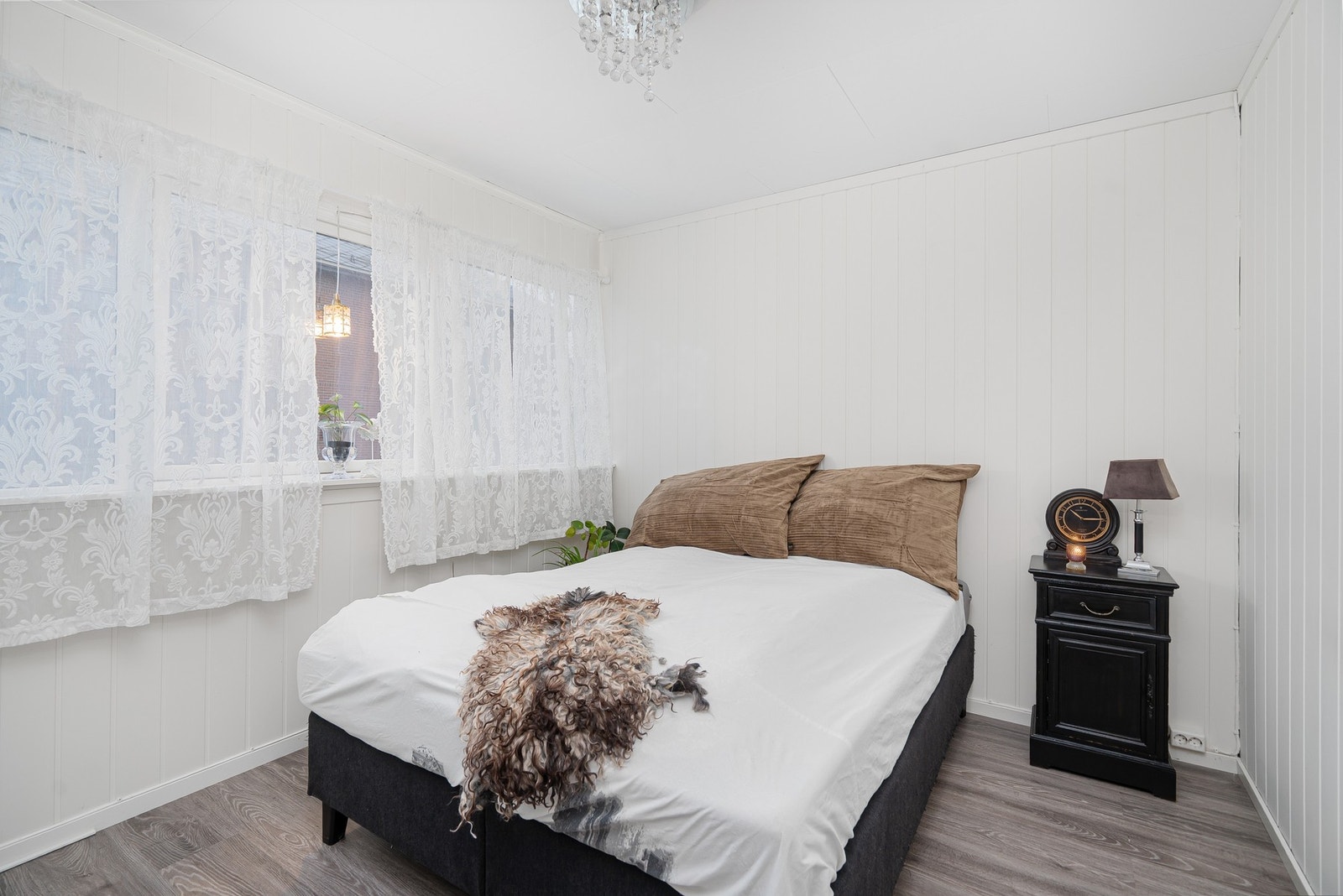 Soverom. Stort og romslig. Galleribilde