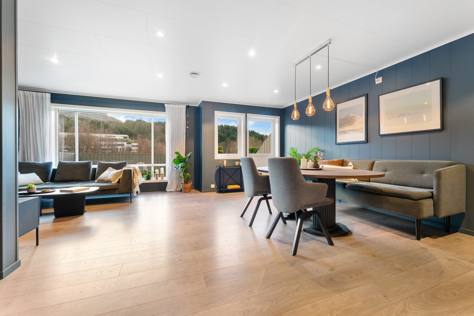 Møremegling ved Brynjar S. Bergesen har gleden av å presentere Holsekervegen 90. Galleribilde