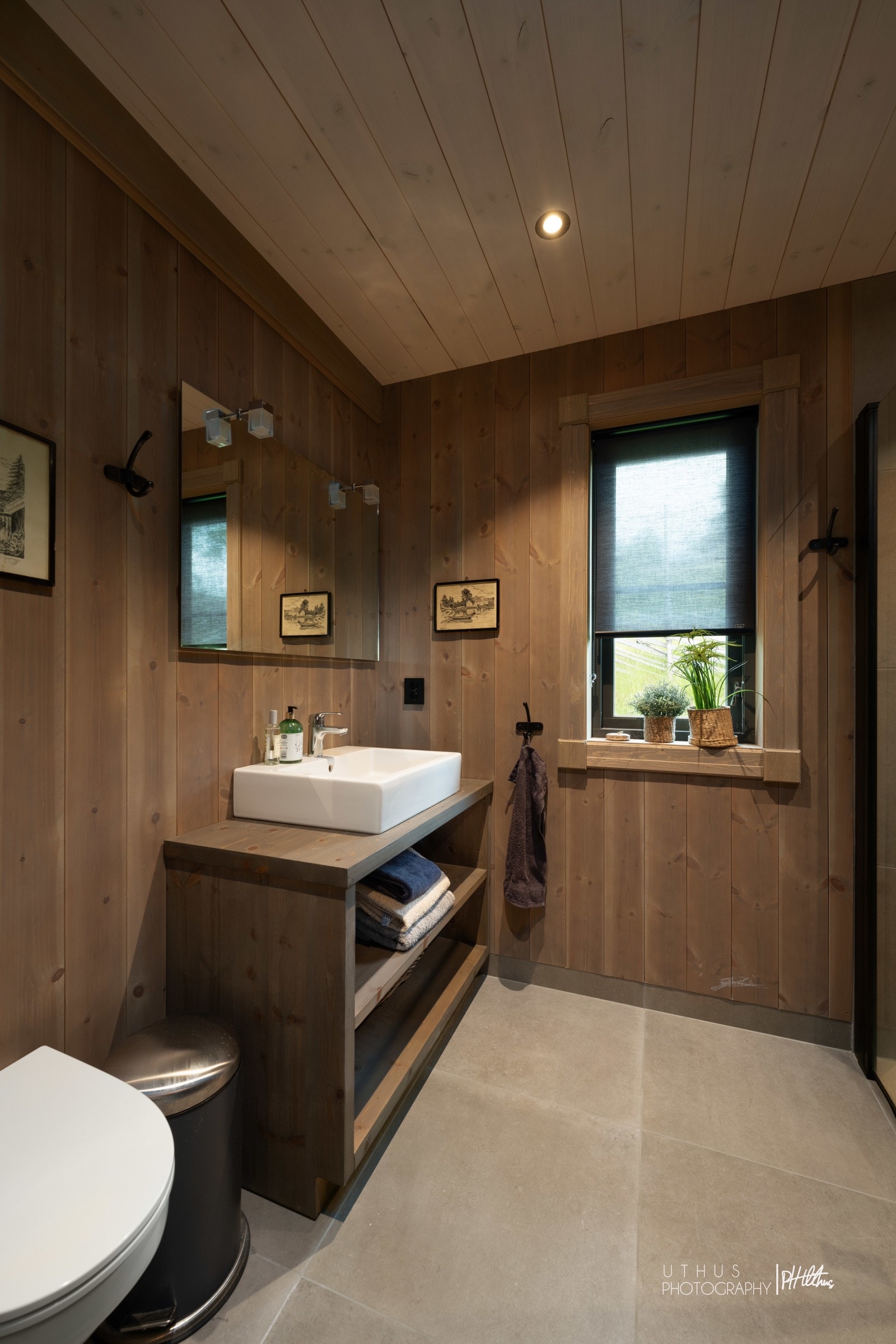 Det andre badet er like gjennomført som det første, her kommer spa-følelsen raskt Galleribilde