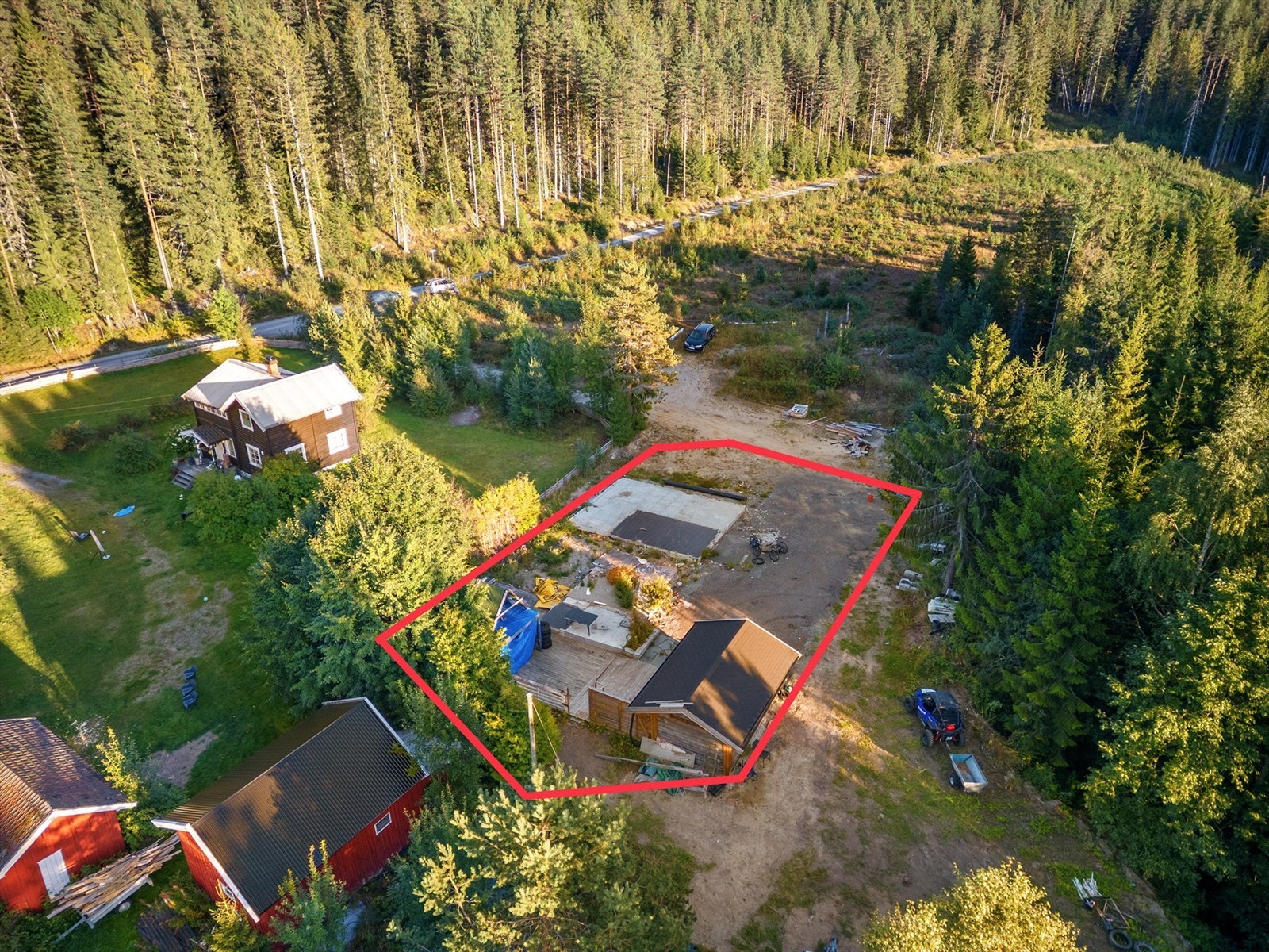 Eiendommen har tidligere vært bebygget med enebolig 127 kvm. BYA oppført 1954, boligen brant ned i 2024. Foto: Ole Thorgeir Solheim Thoresen Galleribilde