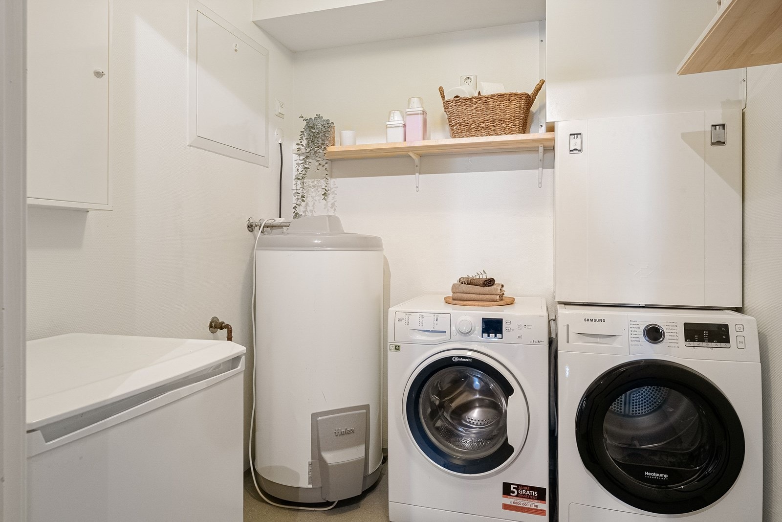 Vaskerommet er opprinnelig en bod som er omgjort og innredet med vaskemaskin og tørketrommel. Galleribilde