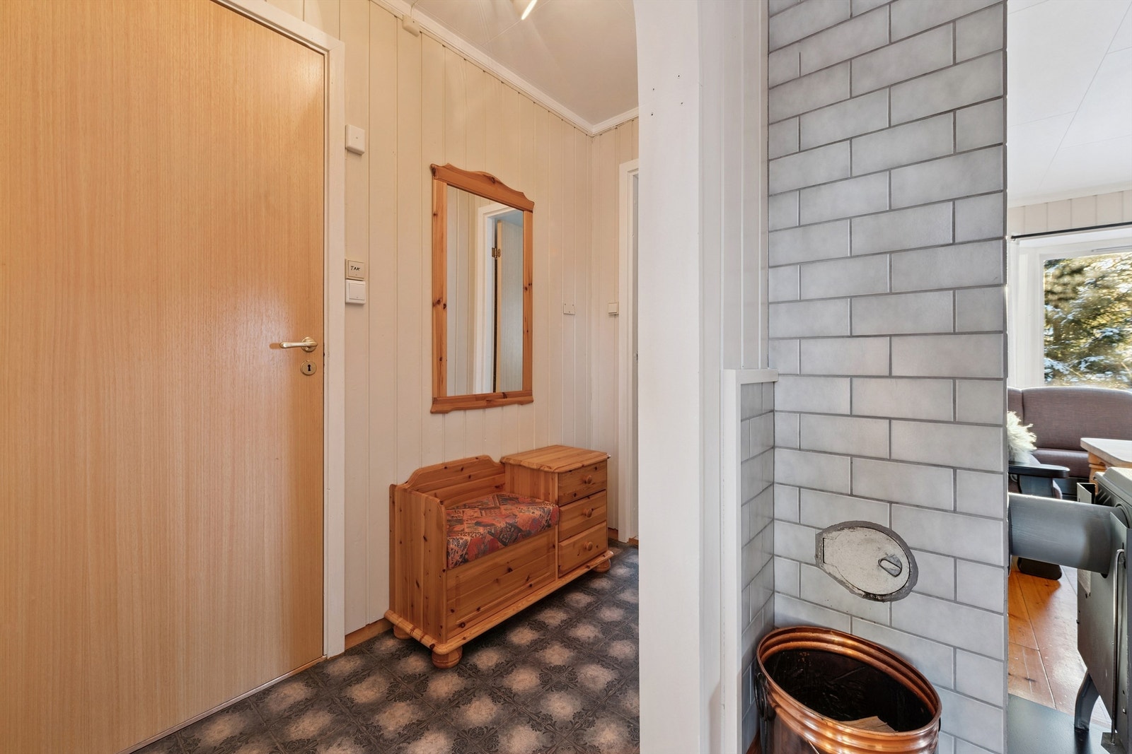 Entré med plass til oppbevaring av yttertøy. Galleribilde