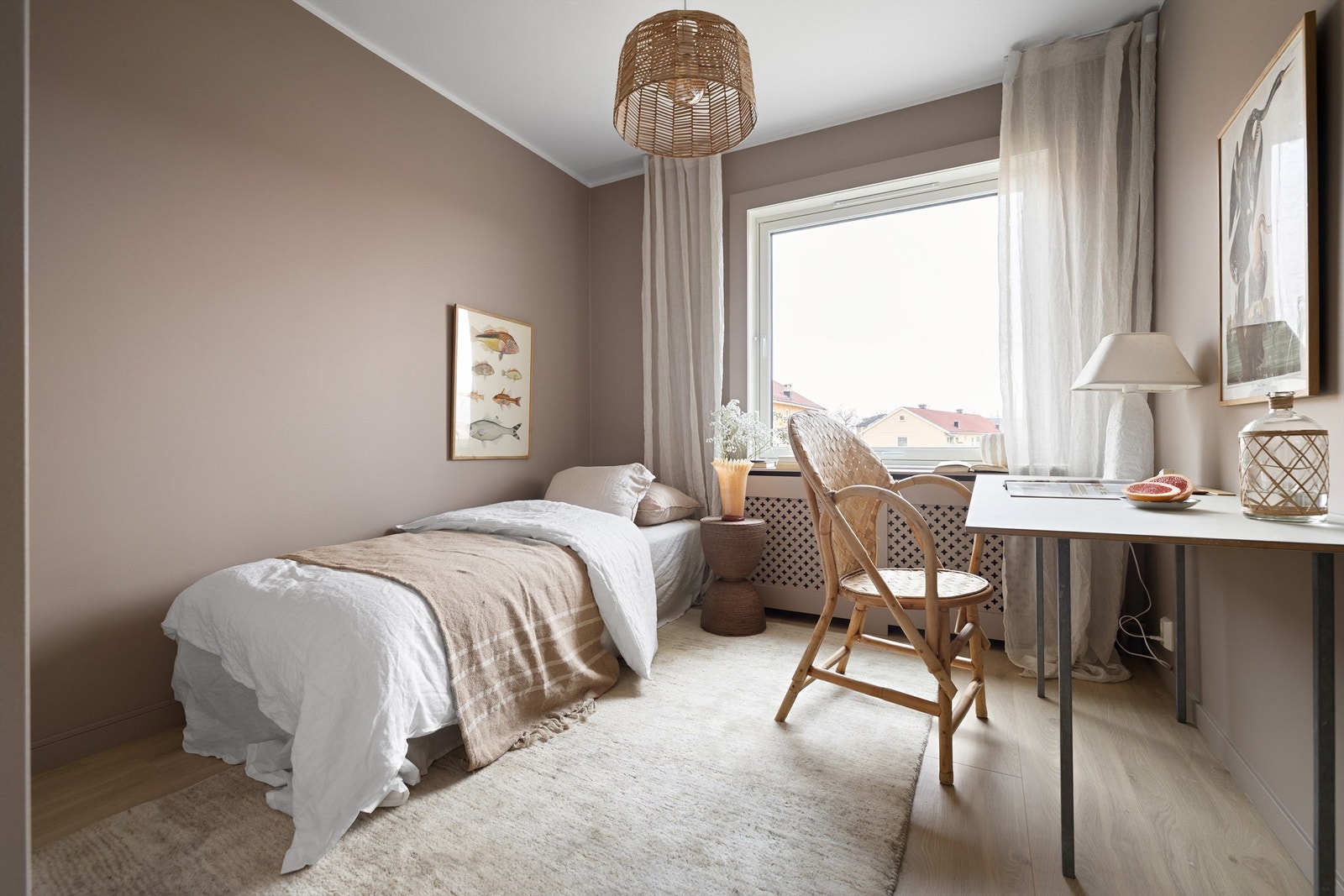 Boligens andre soverom er også av god størrelse og selvsagt fleksibelt i bruk og passer like godt som både gjesterom, barnerom og kontor! Galleribilde