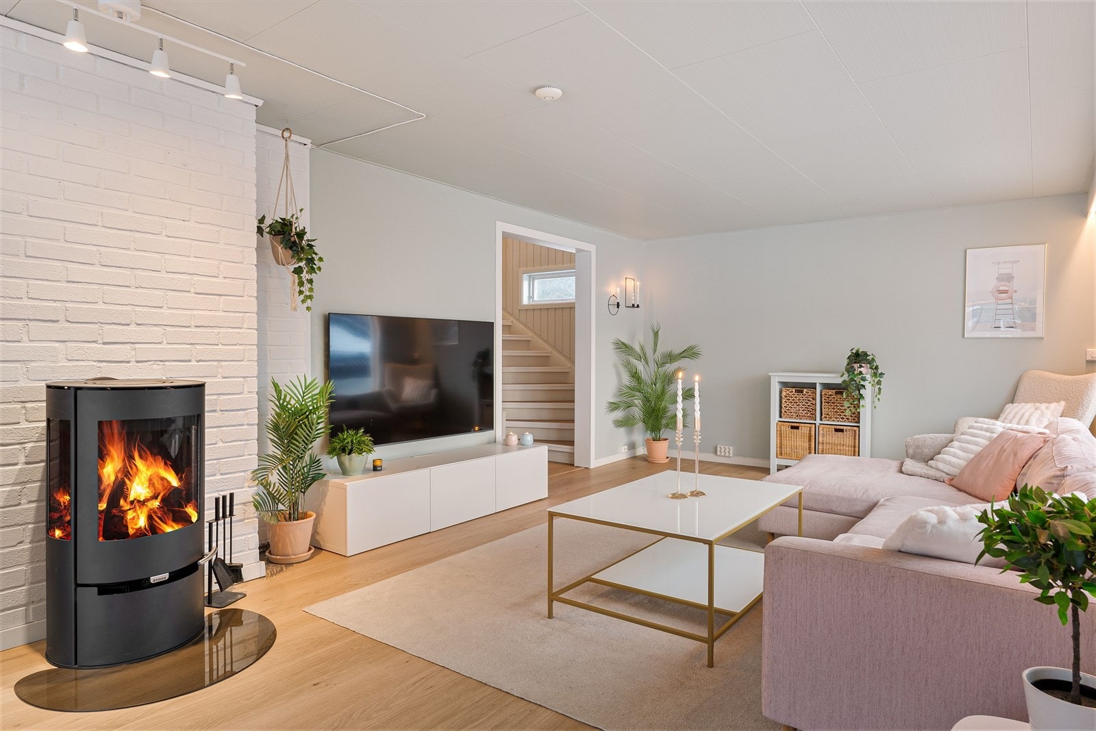 Boligen er oppgradert i perioden 2017 til 2025.(Oppgraderingshistorikk i salgsoppgaven) Galleribilde