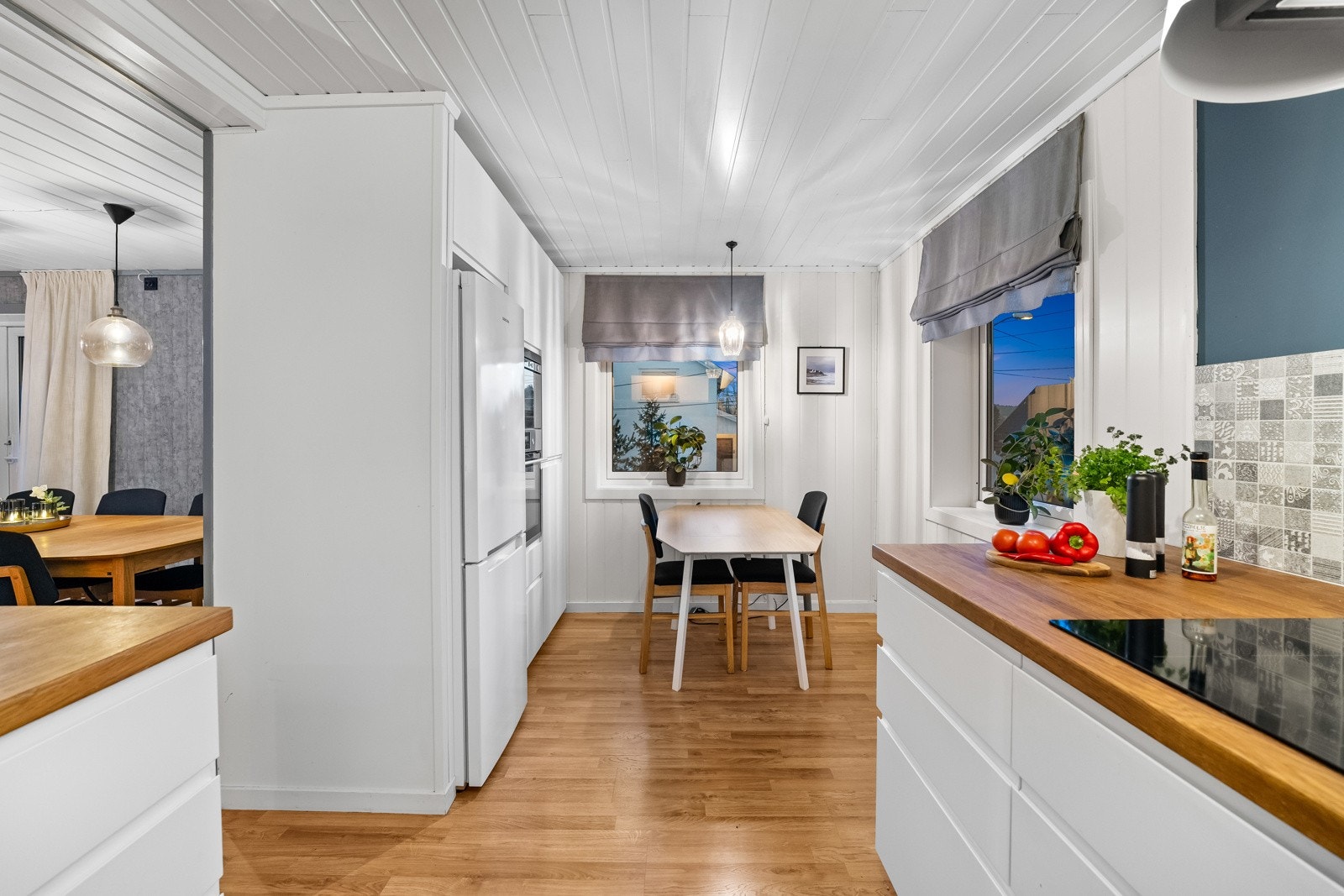 Plass til en mindre spisegruppe. Galleribilde