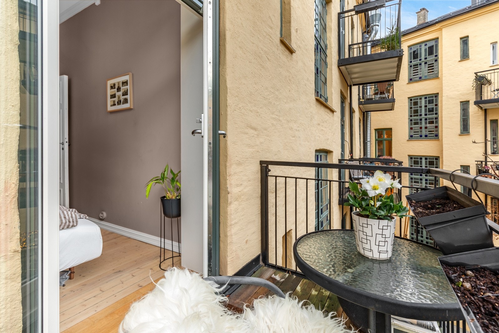 Nyt rolige stunder på balkongen Galleribilde