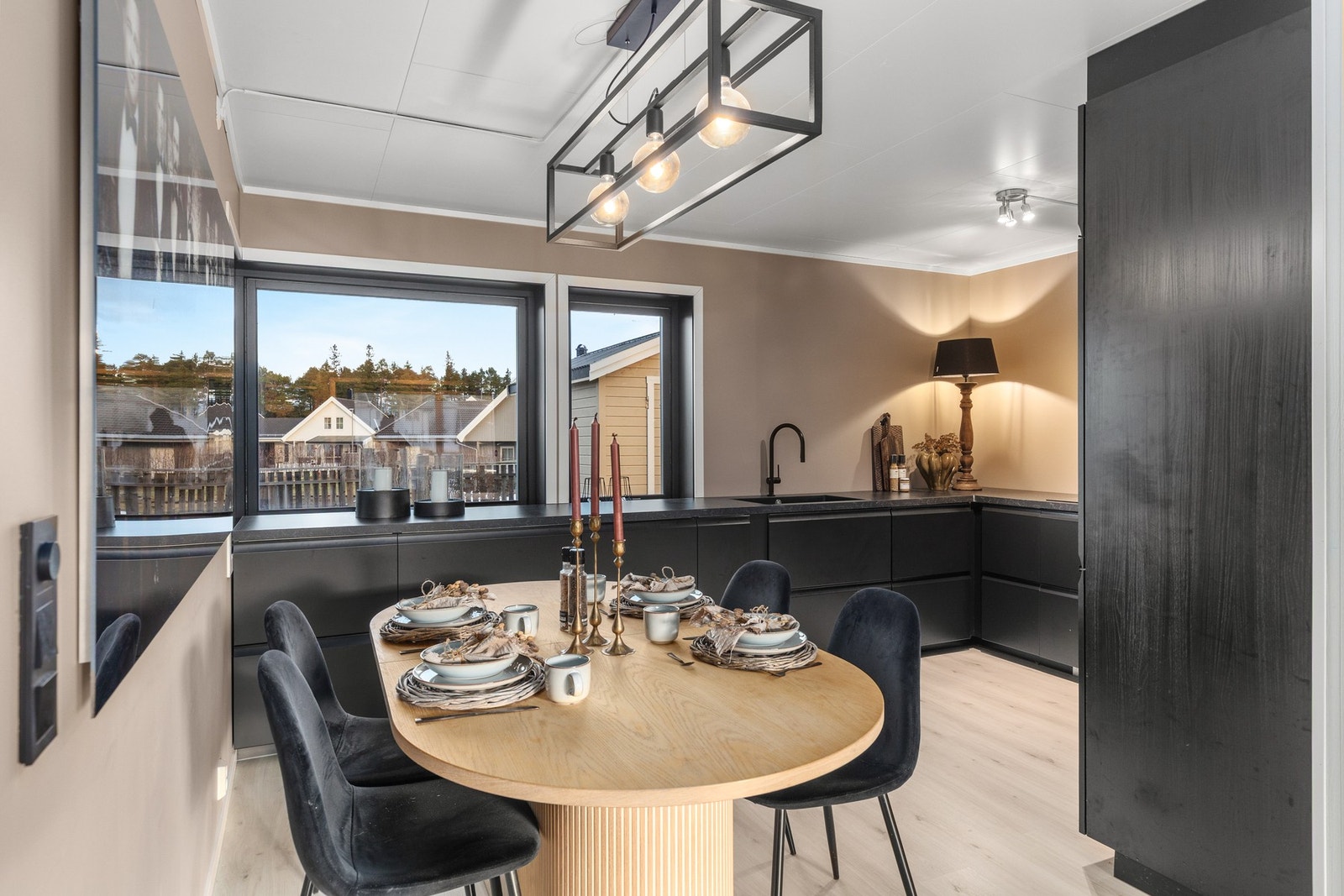 Kjøkkenet er på 14 kvm. Galleribilde