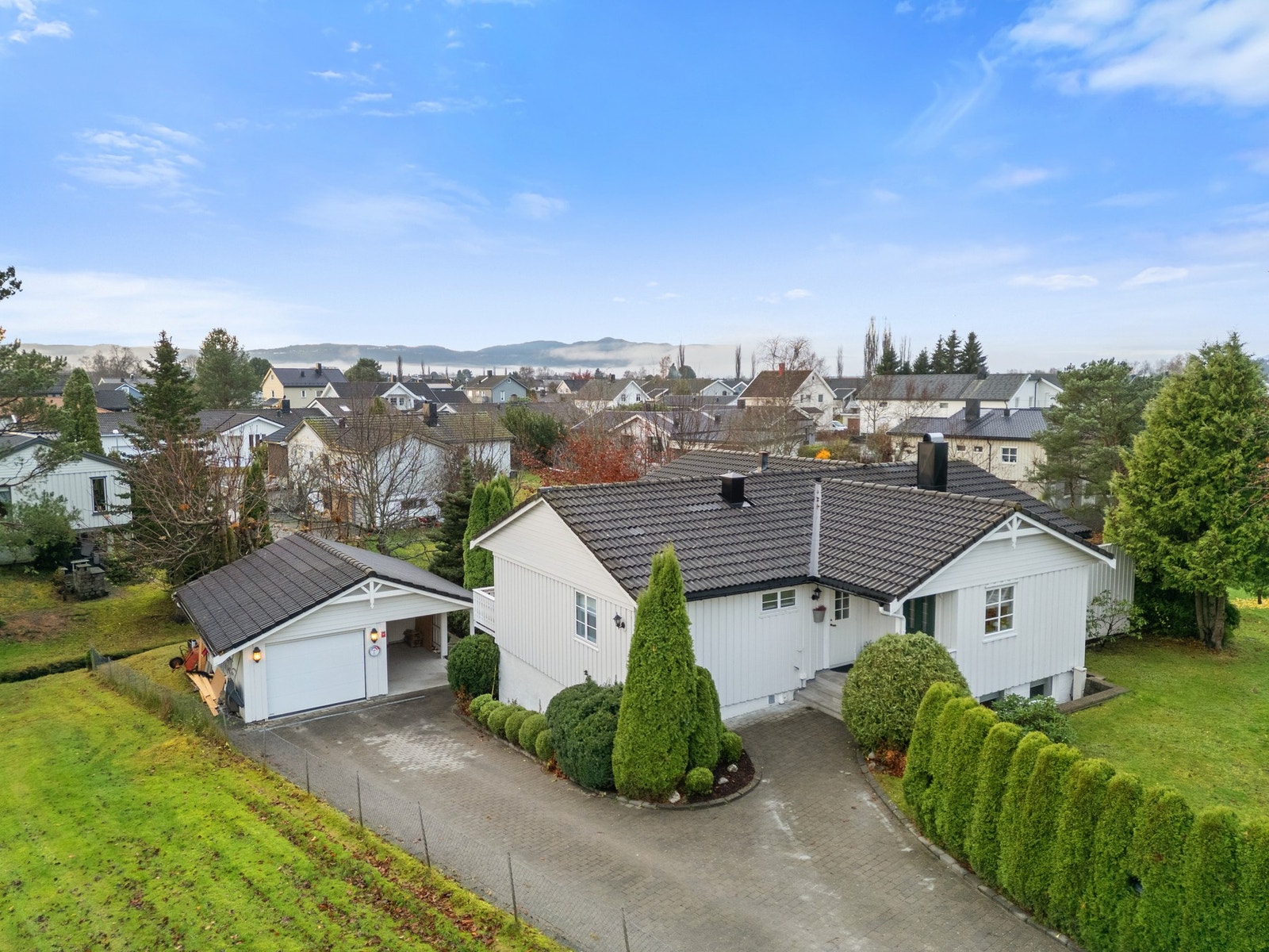 Beliggende i et meget populært og rolig boområde på Stokmoen. Galleribilde