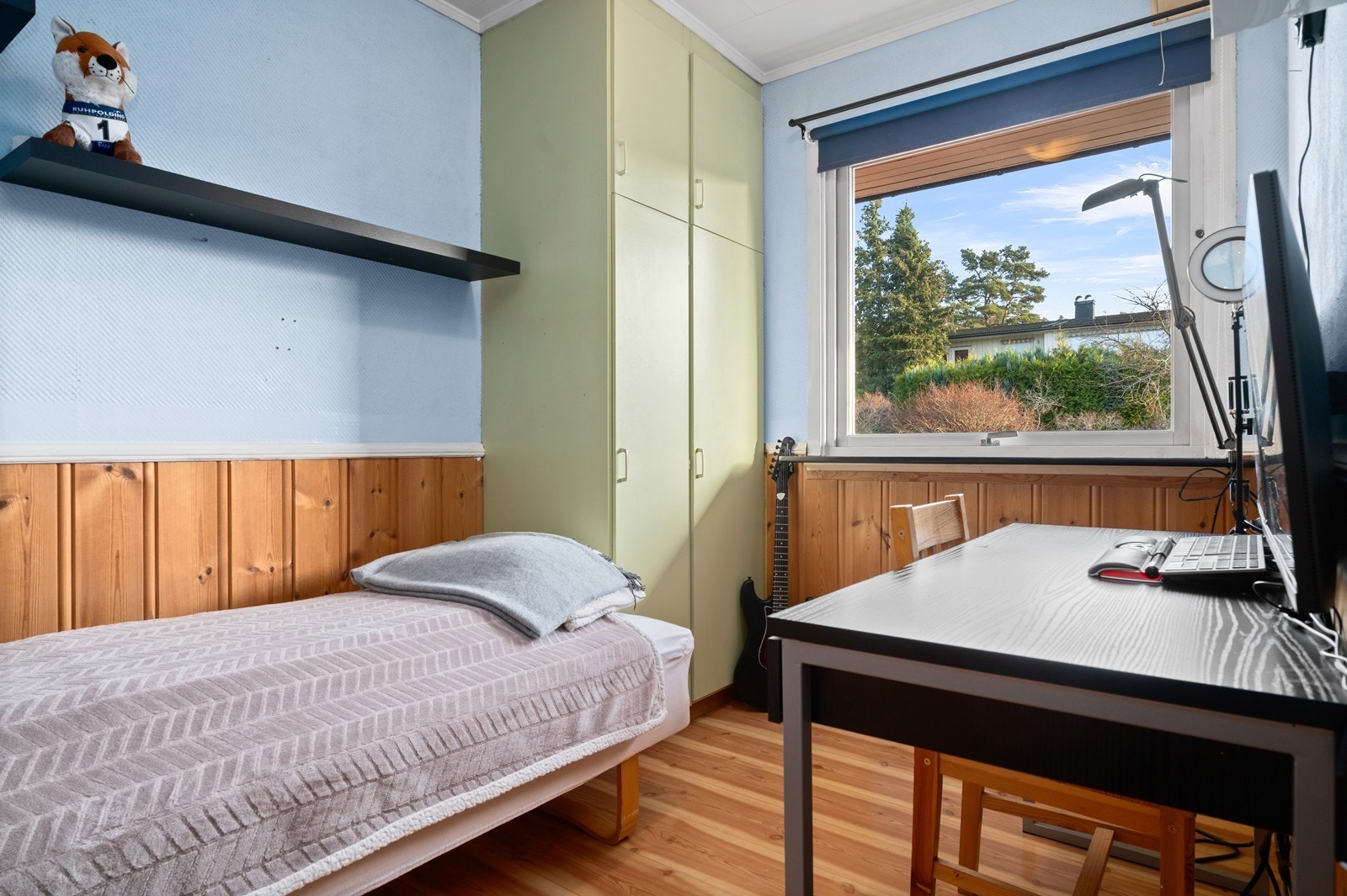 Det andre soverommet egner seg godt som barnerom, gjesterom eller kontor. Galleribilde