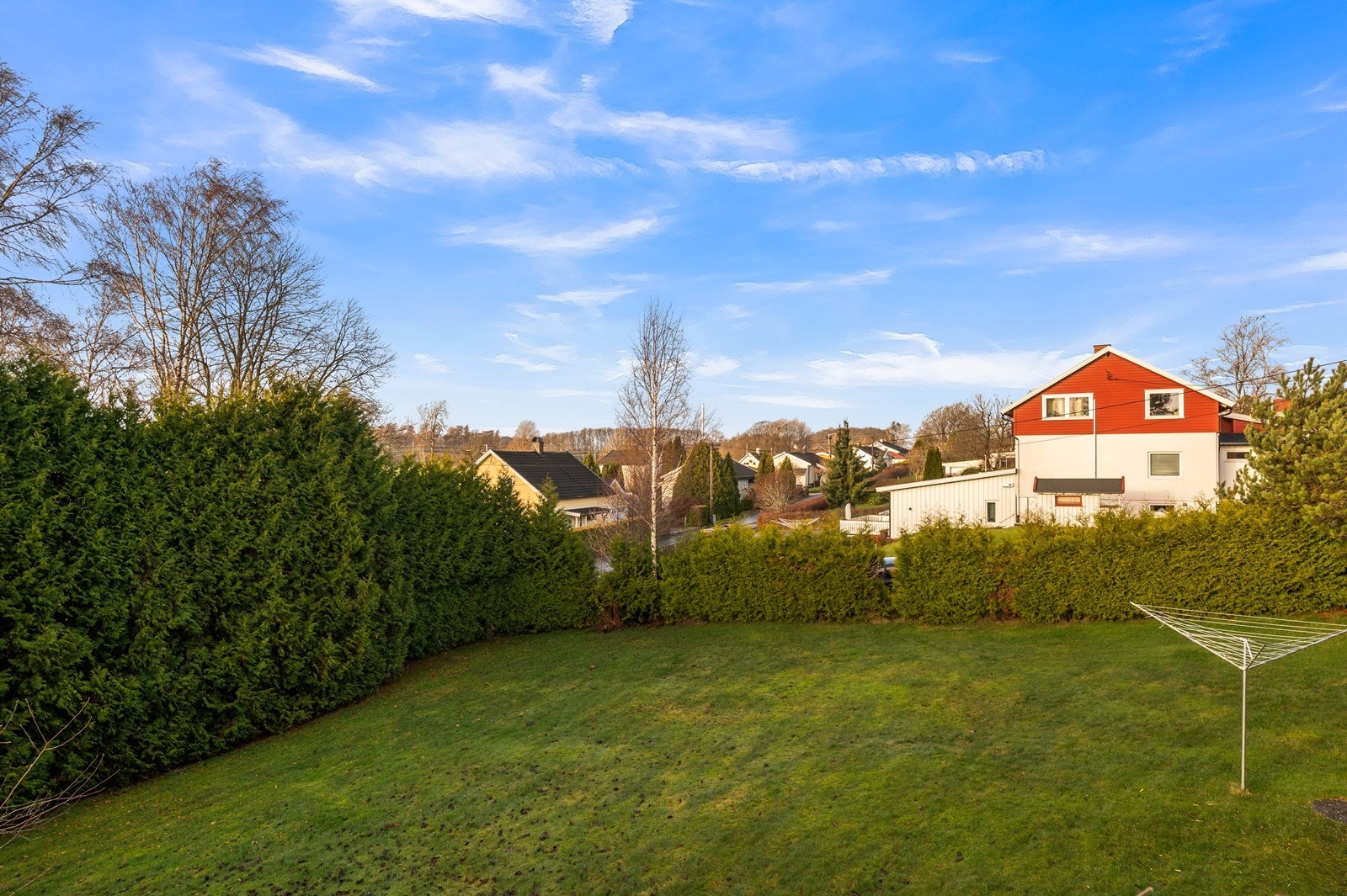 Her er det gode muligheter for lek, spill og hageaktiviteter. Galleribilde