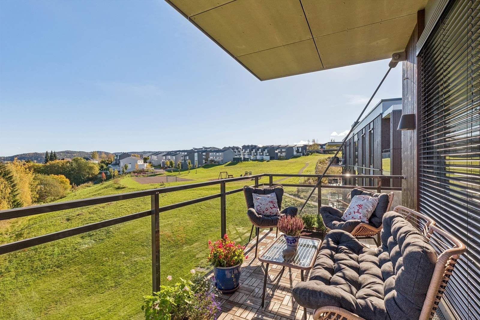 Balkongene er romslige og det er god plass til møblement. Galleribilde