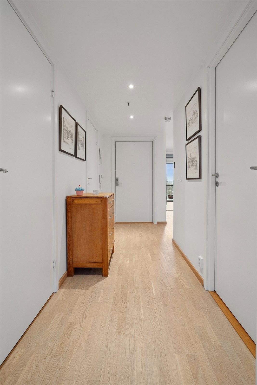 Entré. Galleribilde