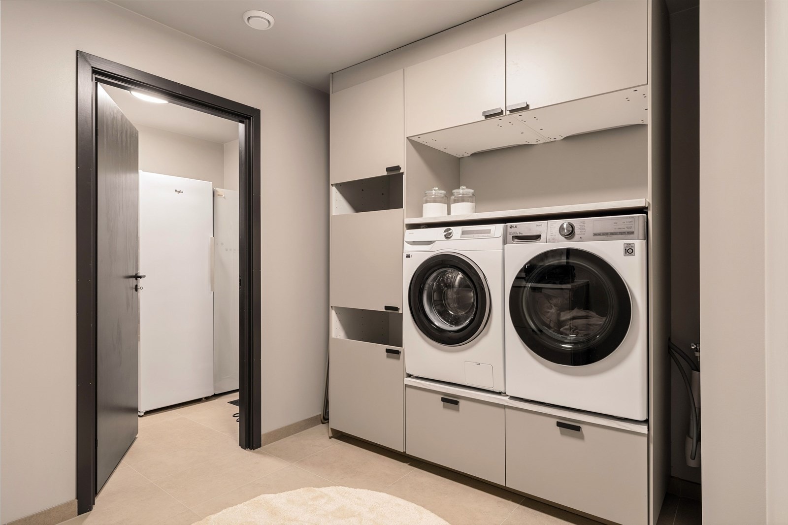 Det er også innredet et eget vaskerom på 7.5kvm som også har en bod/teknisk rom i tilknytning til seg. Galleribilde