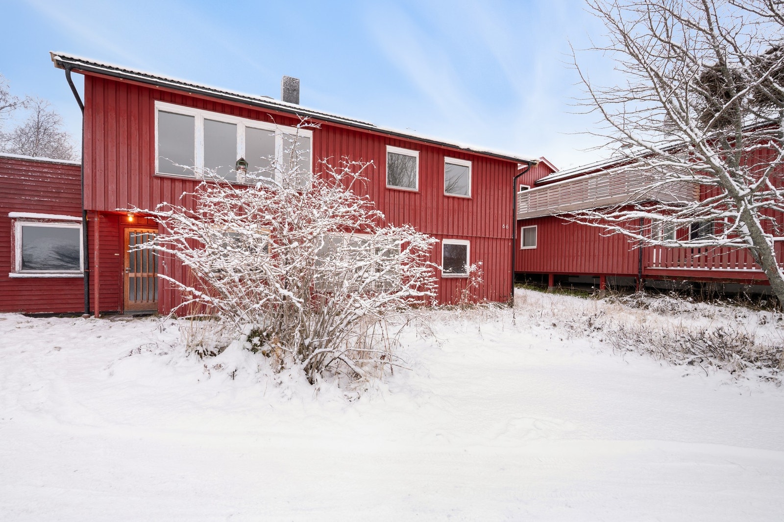 EIE eiendomsmegling v/Michael Knutsen har gleden av å presentere Trøsen 66. Foto: Martynas Milkevicius/Cinematic Photography. Galleribilde