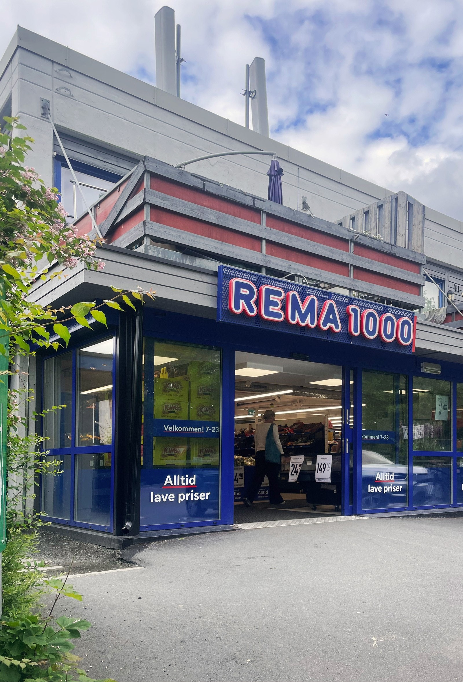 Rema1000, kun ca 200 meter unna leiligheten Galleribilde