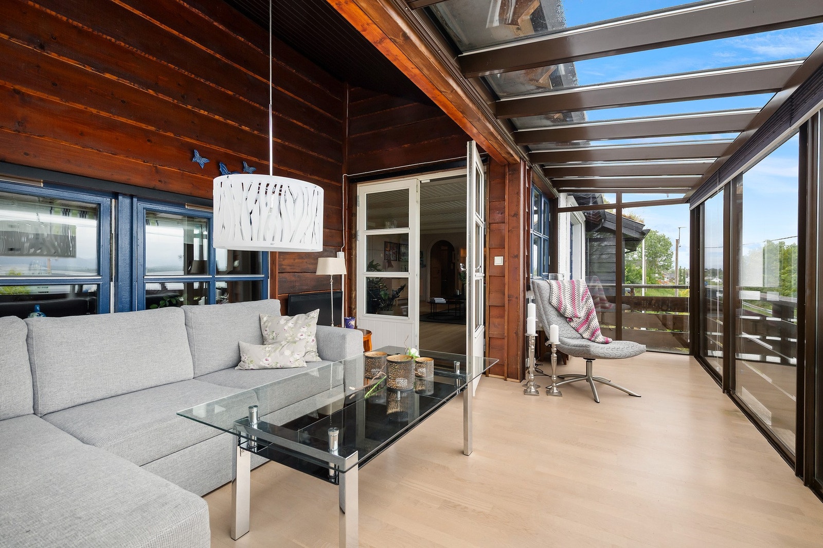 Innglasset hagestue med gulvvarme Galleribilde