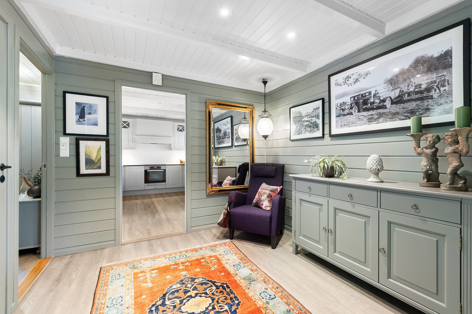 Gang i 1. etasje Galleribilde