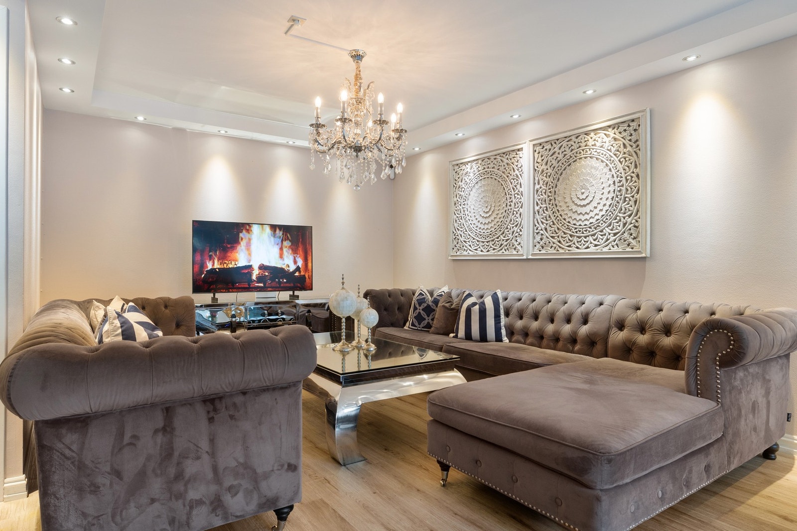 Her har du et fint og praktisk hjørne for innredning av en større sittegruppe Galleribilde