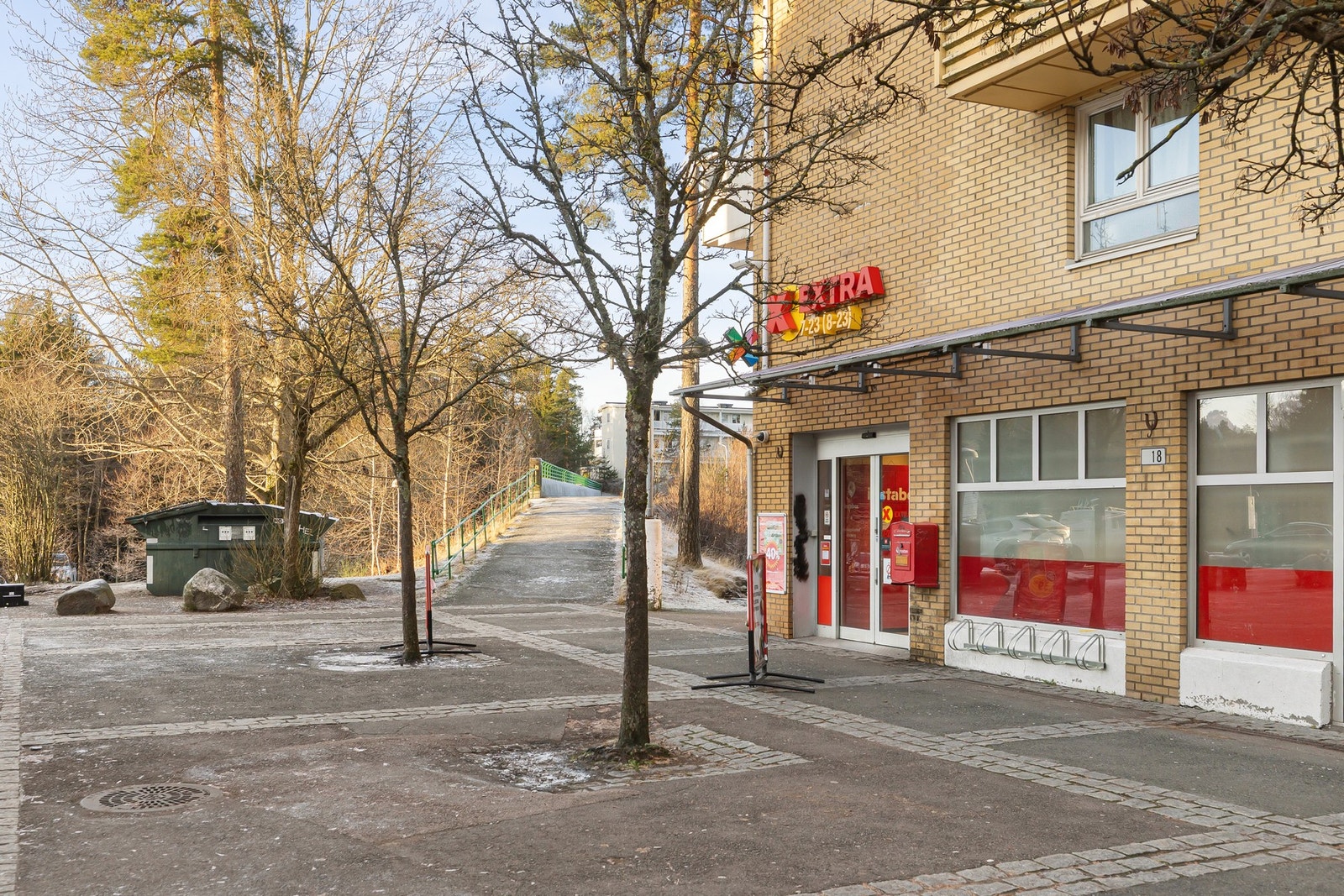 Tøffelavstand til Bjørndal senter med blant annet dagligvarebutikk Galleribilde